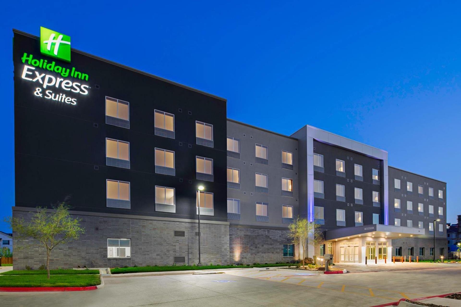Holiday Inn Express & Suites Lubbock Central - Univ Area by IHG photo 14