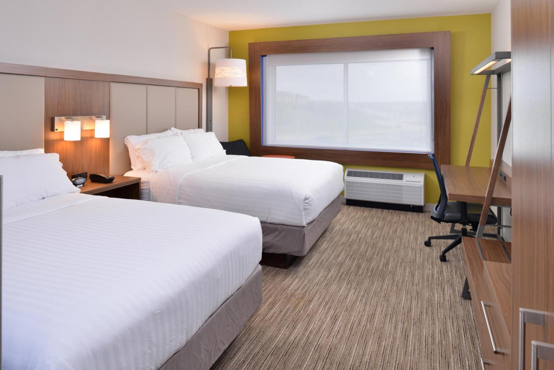 Holiday Inn Express & Suites Madison by IHG photo 11