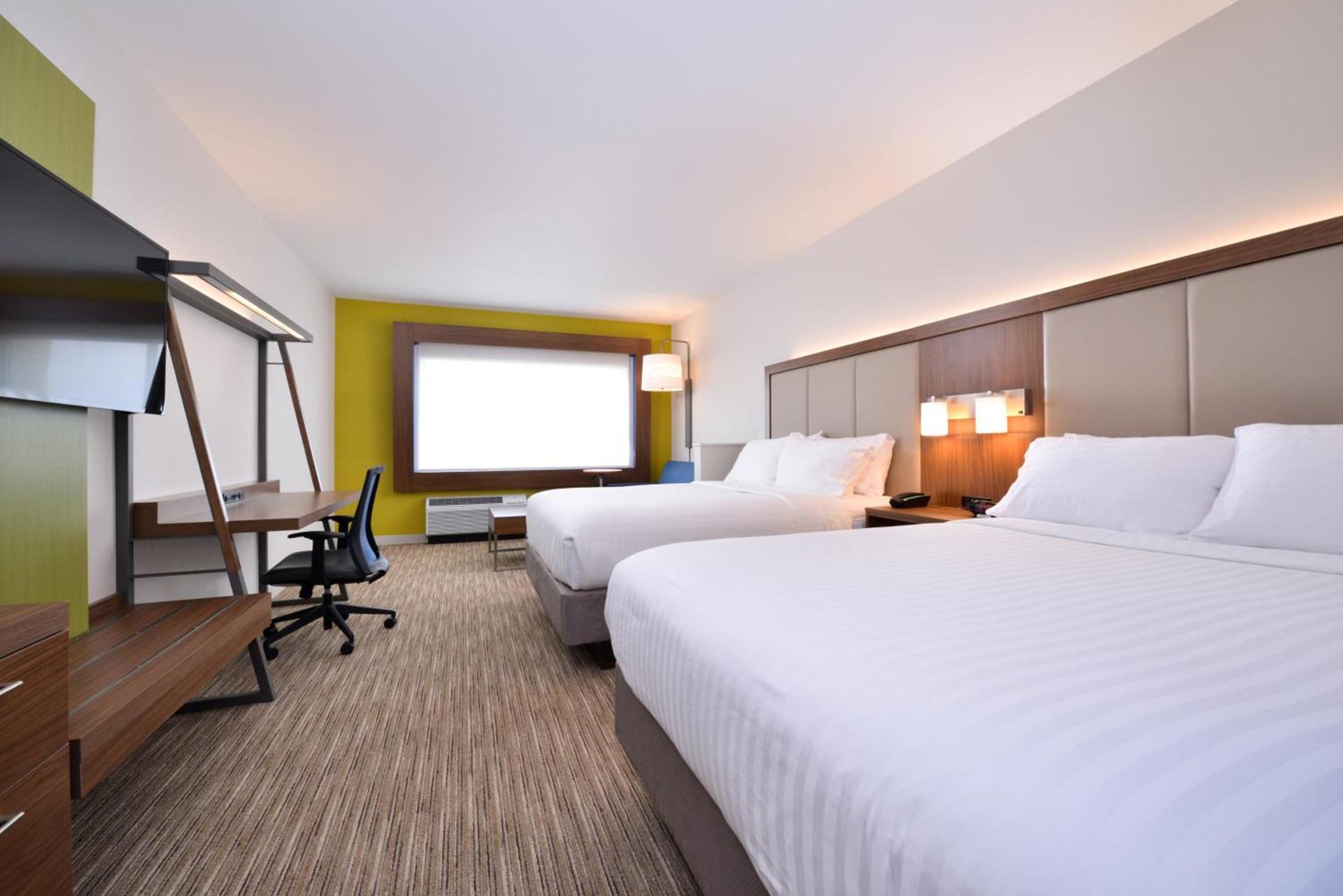 Holiday Inn Express & Suites Madison by IHG photo 20