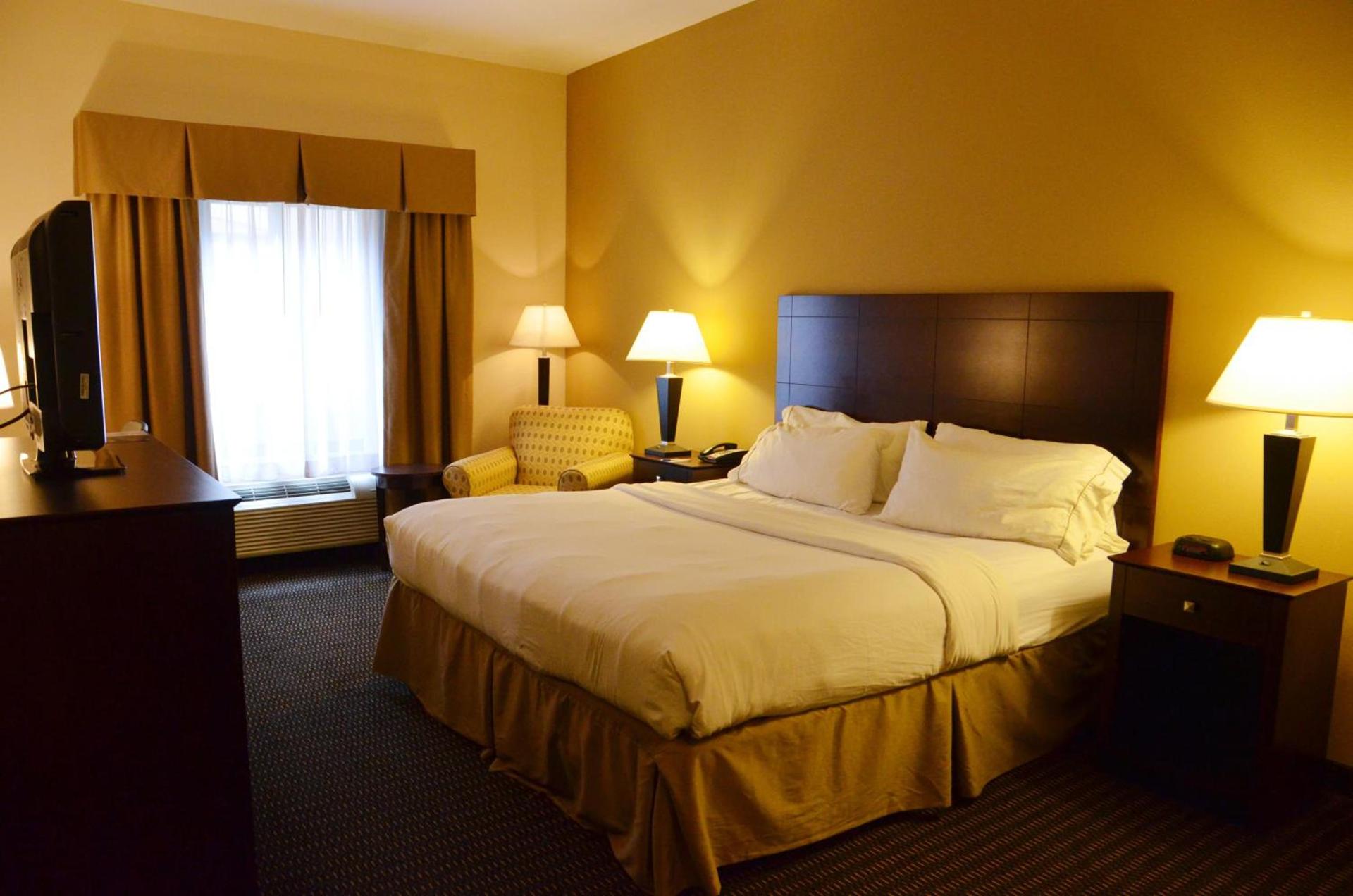 Holiday Inn Express & Suites Sidney by IHG photo 7