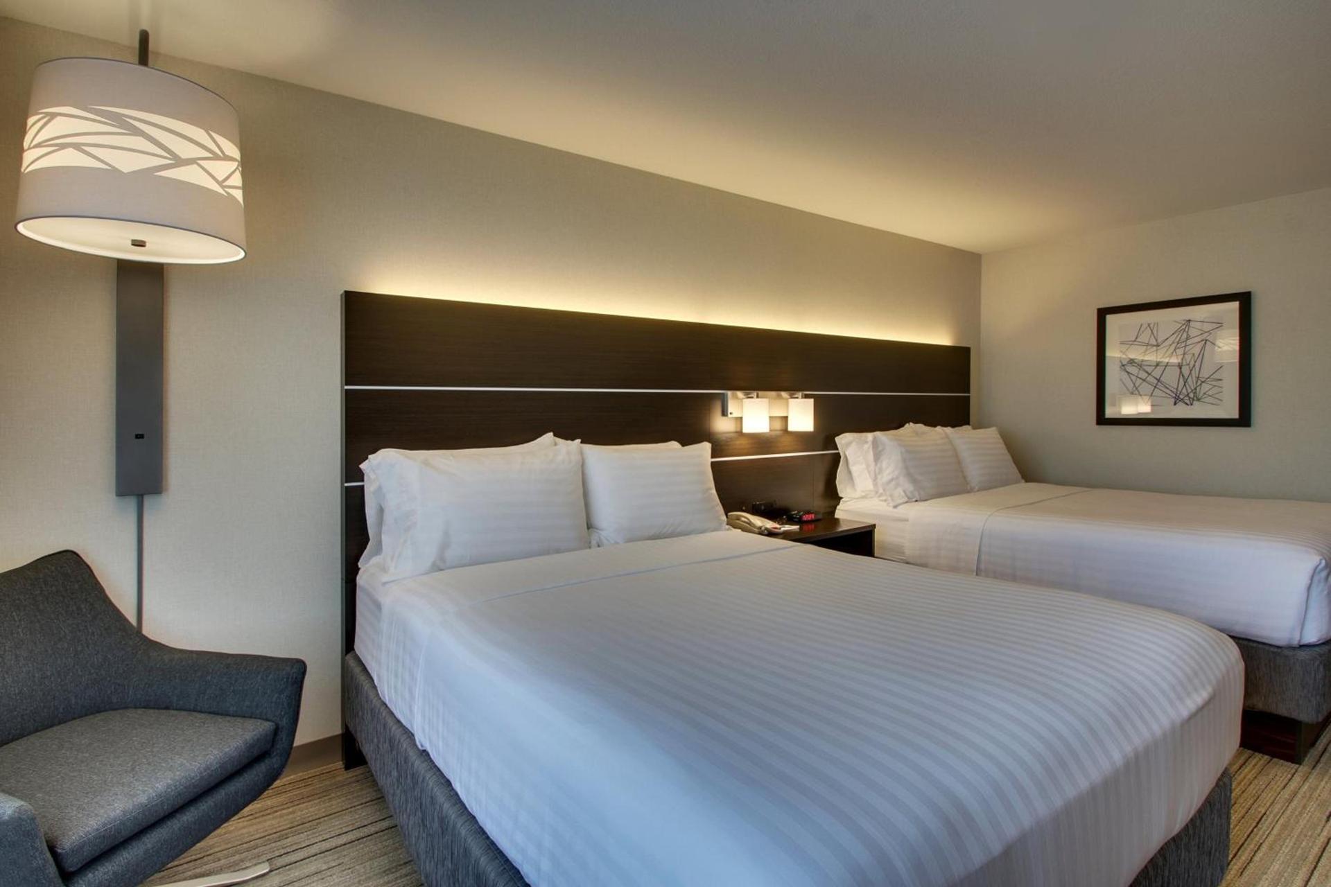 Holiday Inn Express Hotel & Suites Morris by IHG photo 38