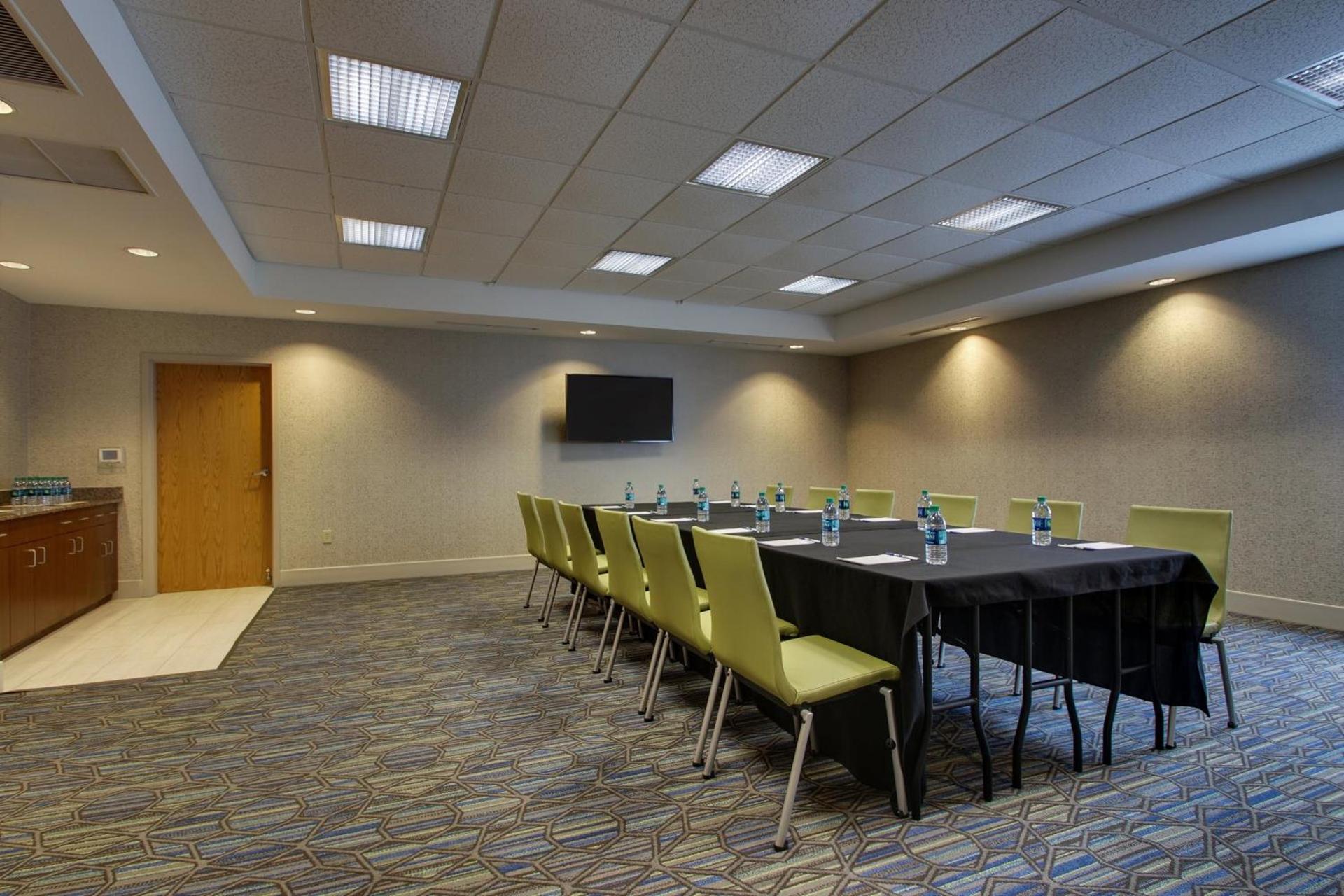 Holiday Inn Express Hotel & Suites Morris by IHG photo 51