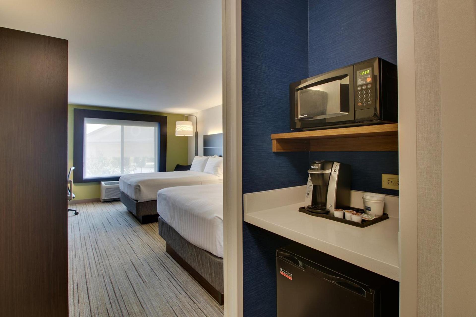 Holiday Inn Express Hotel & Suites Morris by IHG photo 28