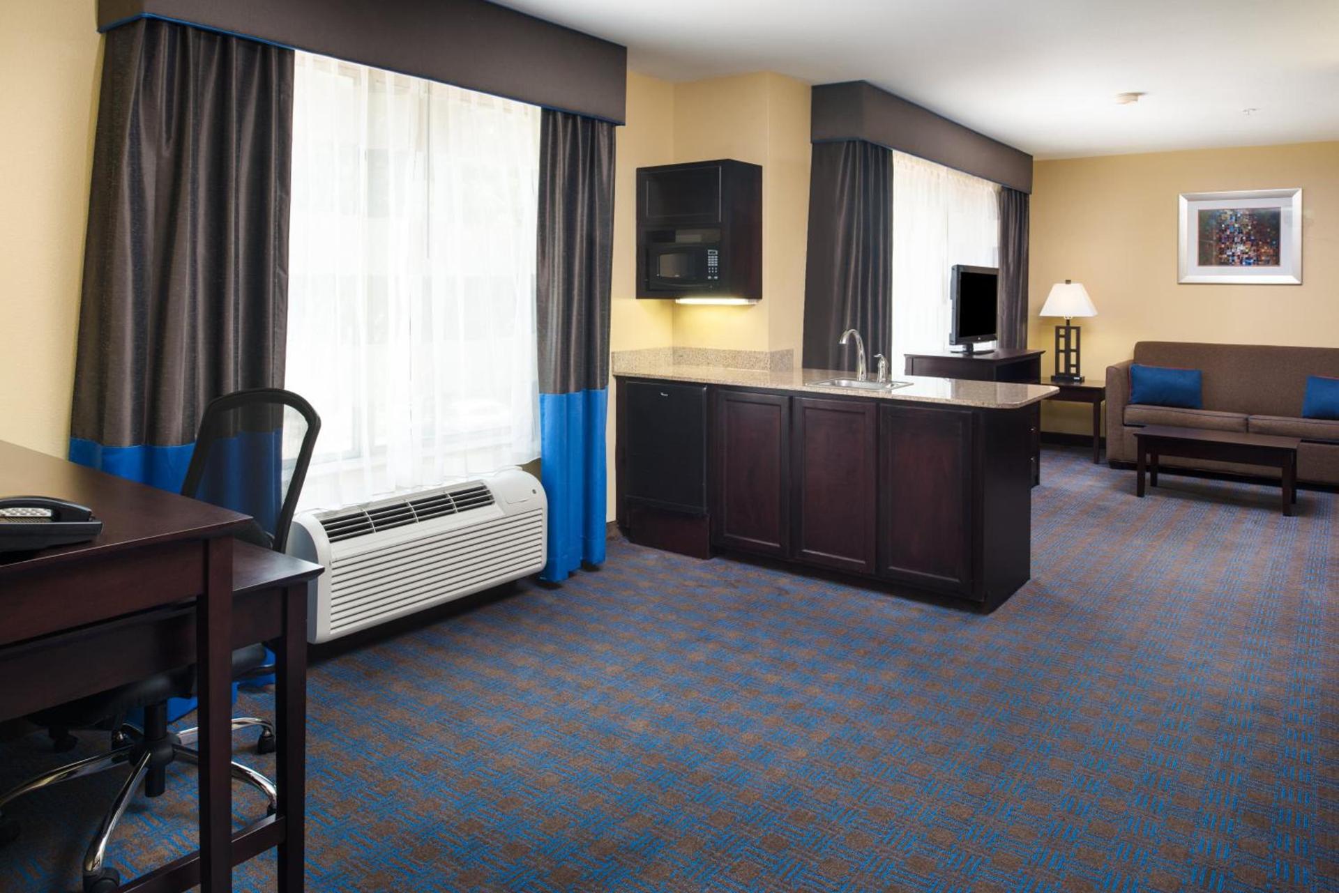 Holiday Inn Express Hotel & Suites West Monroe by IHG photo 32