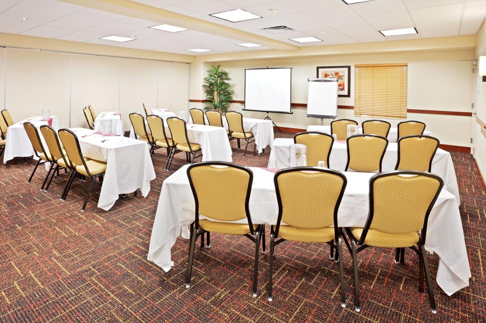 Holiday Inn Express Hotel & Suites Chehalis - Centralia by IHG photo 30