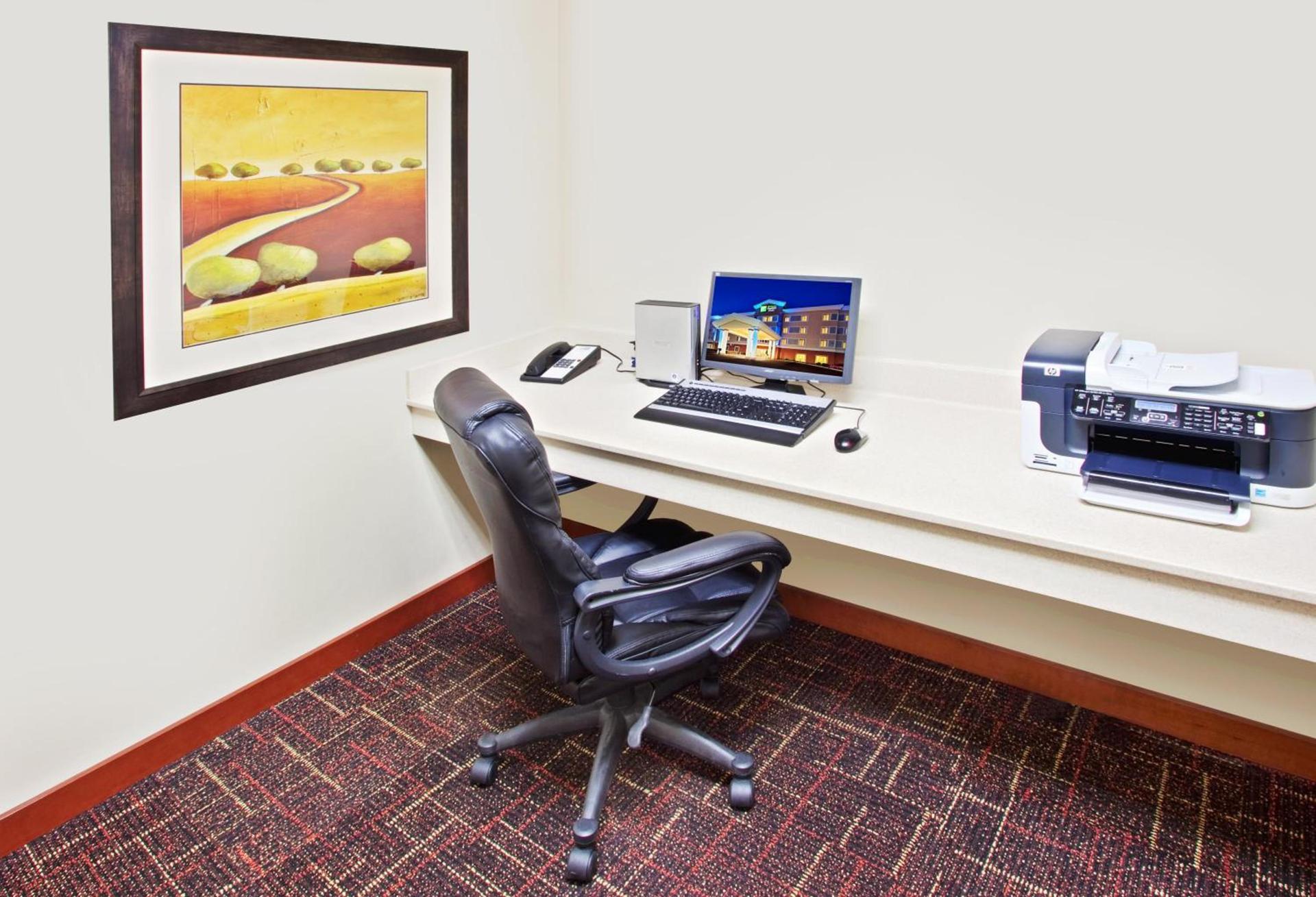 Holiday Inn Express Hotel & Suites Chehalis - Centralia by IHG photo 17