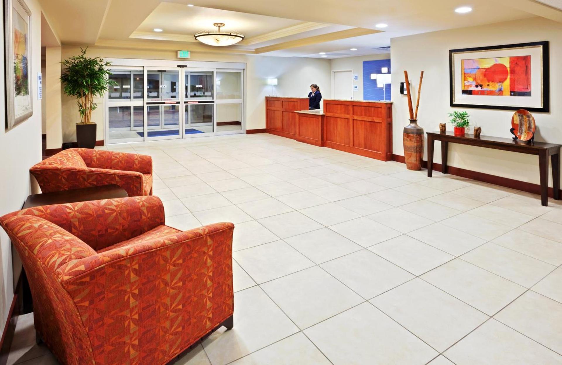 Holiday Inn Express Hotel & Suites Chehalis - Centralia by IHG photo 12