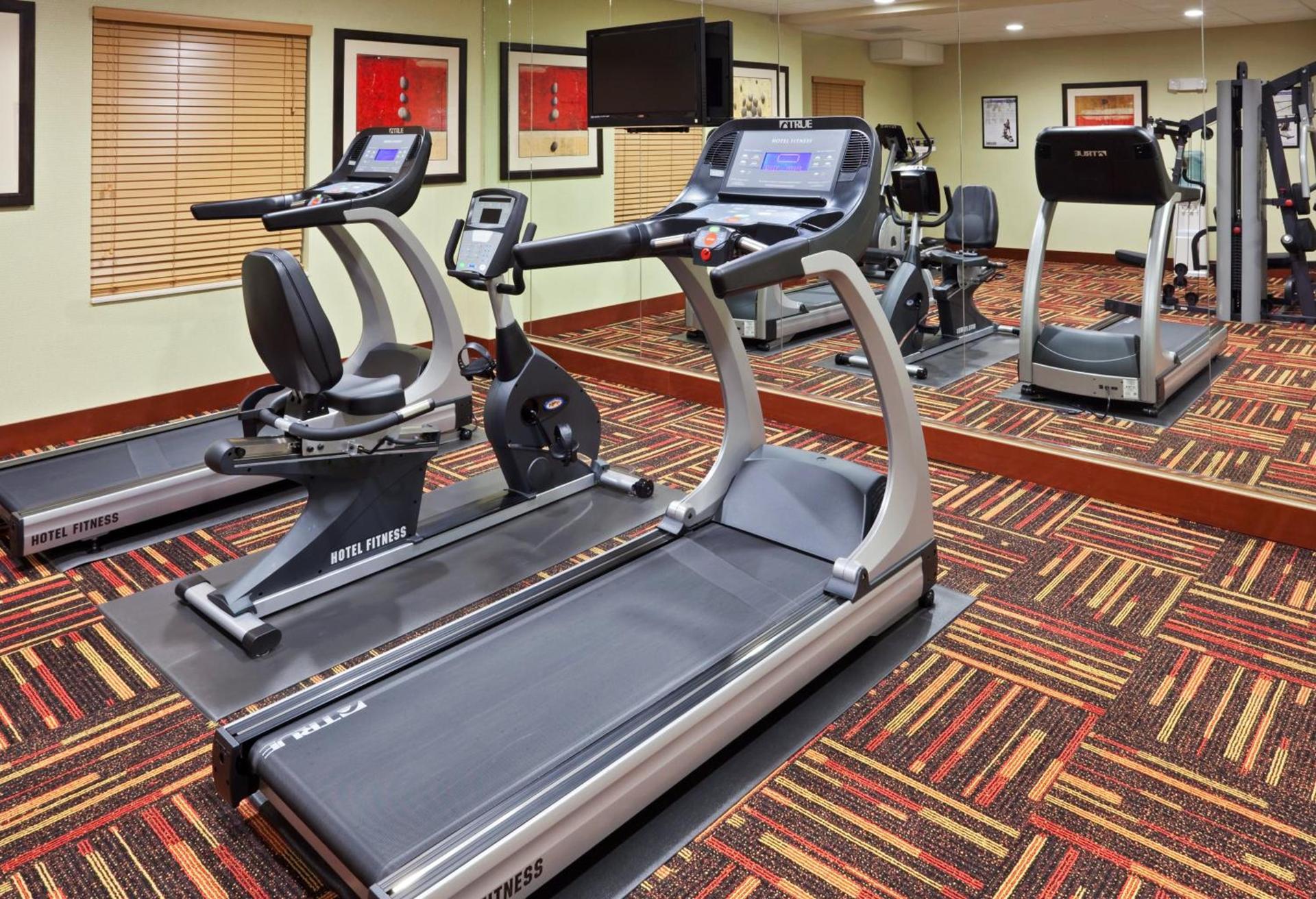 Holiday Inn Express Hotel & Suites Chehalis - Centralia by IHG photo 18