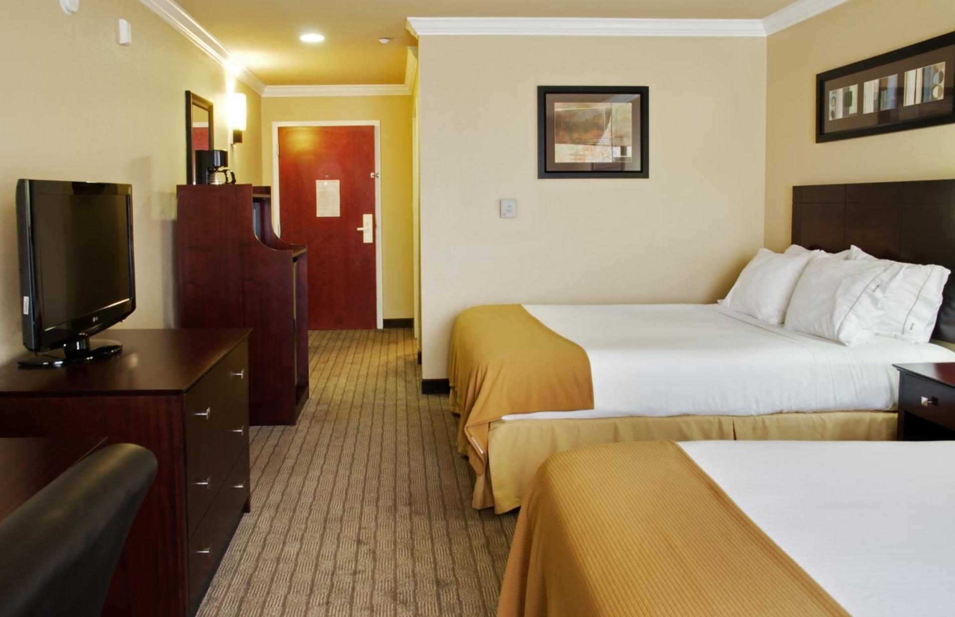 Holiday Inn Express Hotel and Suites Natchitoches by IHG photo 8