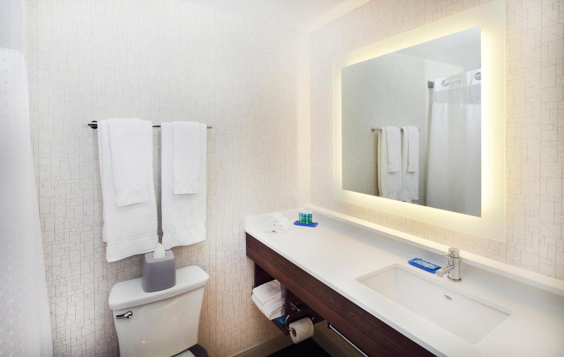 Holiday Inn Express Hotel & Suites Fisherman's Wharf by IHG photo 16