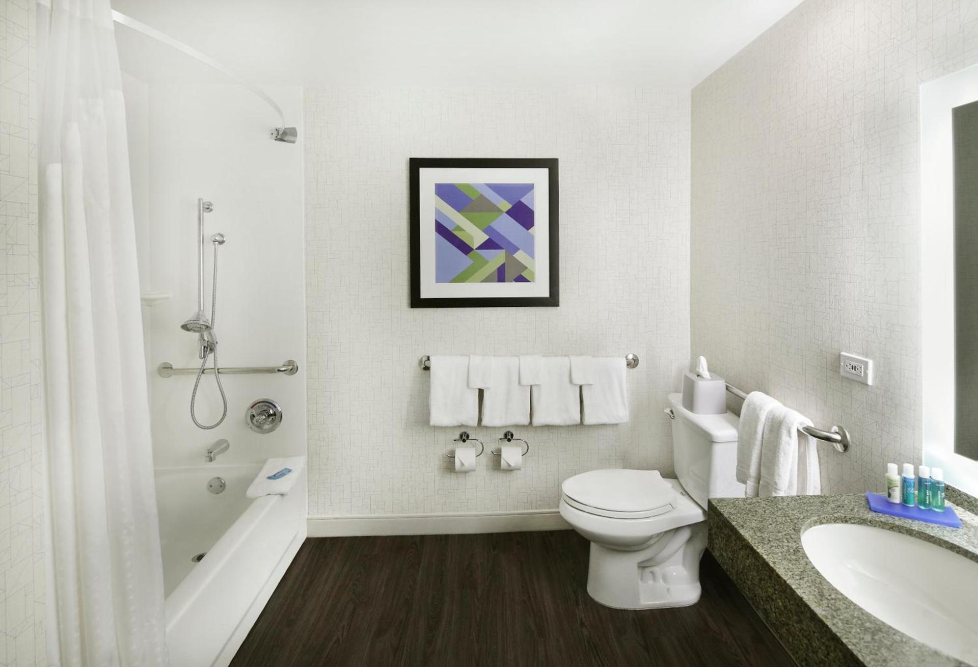 Holiday Inn Express Hotel & Suites Fisherman's Wharf by IHG photo 17