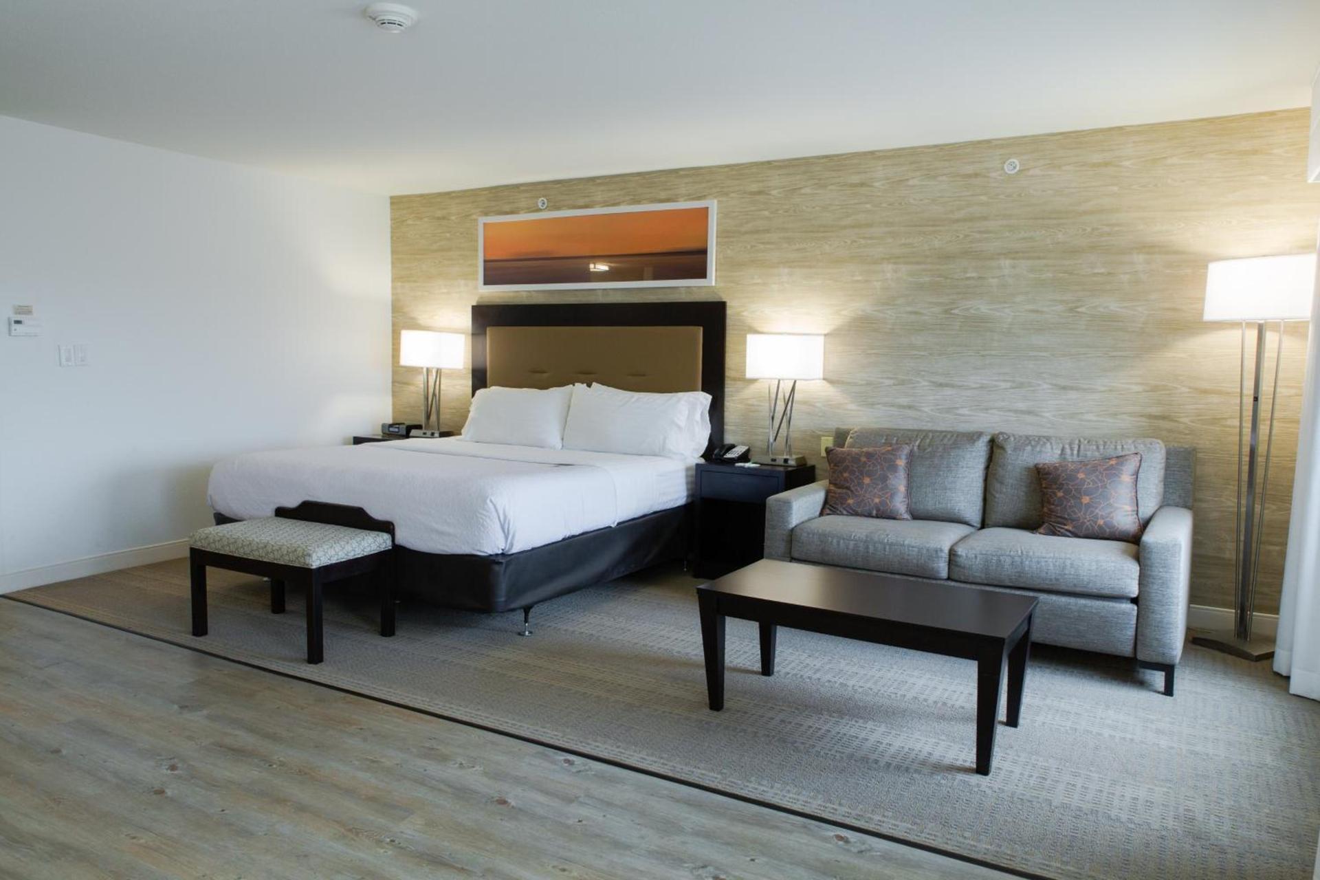 Holiday Inn Hotel & Suites Bloomington Airport by IHG photo 55