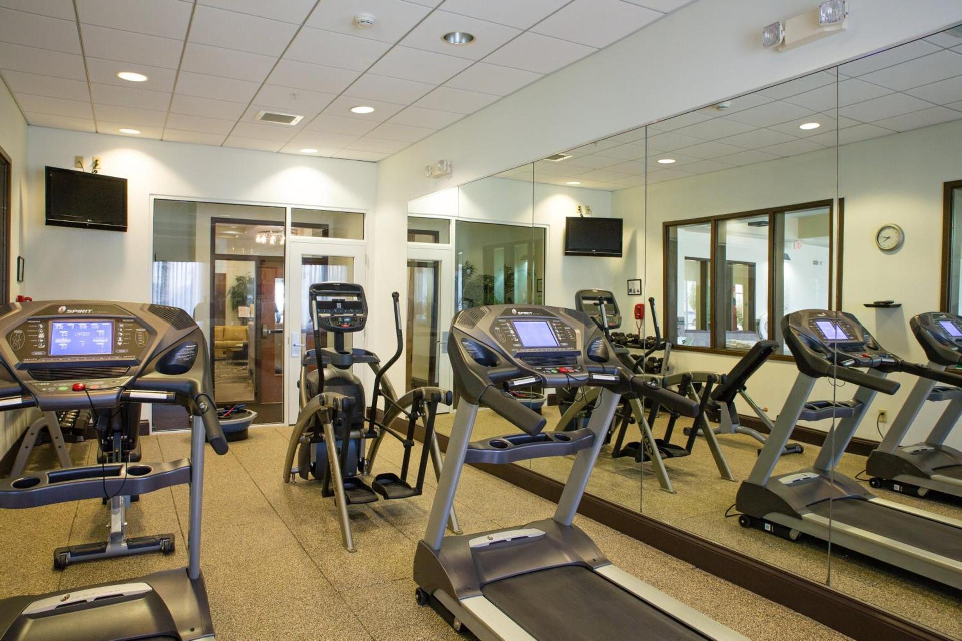 Holiday Inn Hotel & Suites Bloomington Airport by IHG photo 5