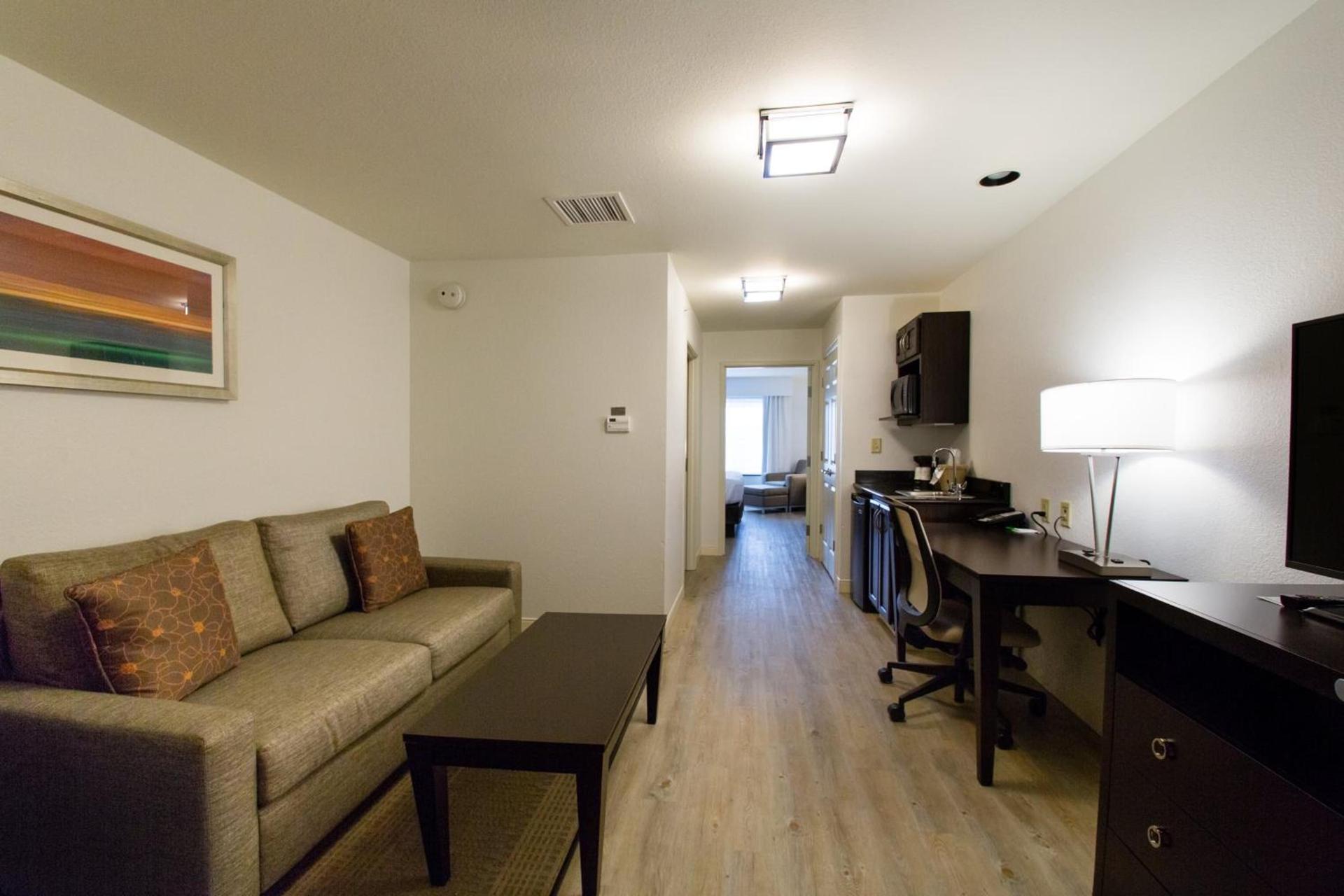 Holiday Inn Hotel & Suites Bloomington Airport by IHG photo 68