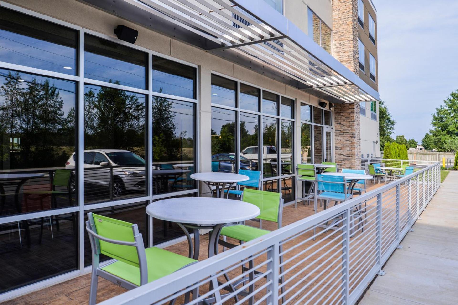 Holiday Inn Express & Suites - Siloam Springs by IHG photo 32