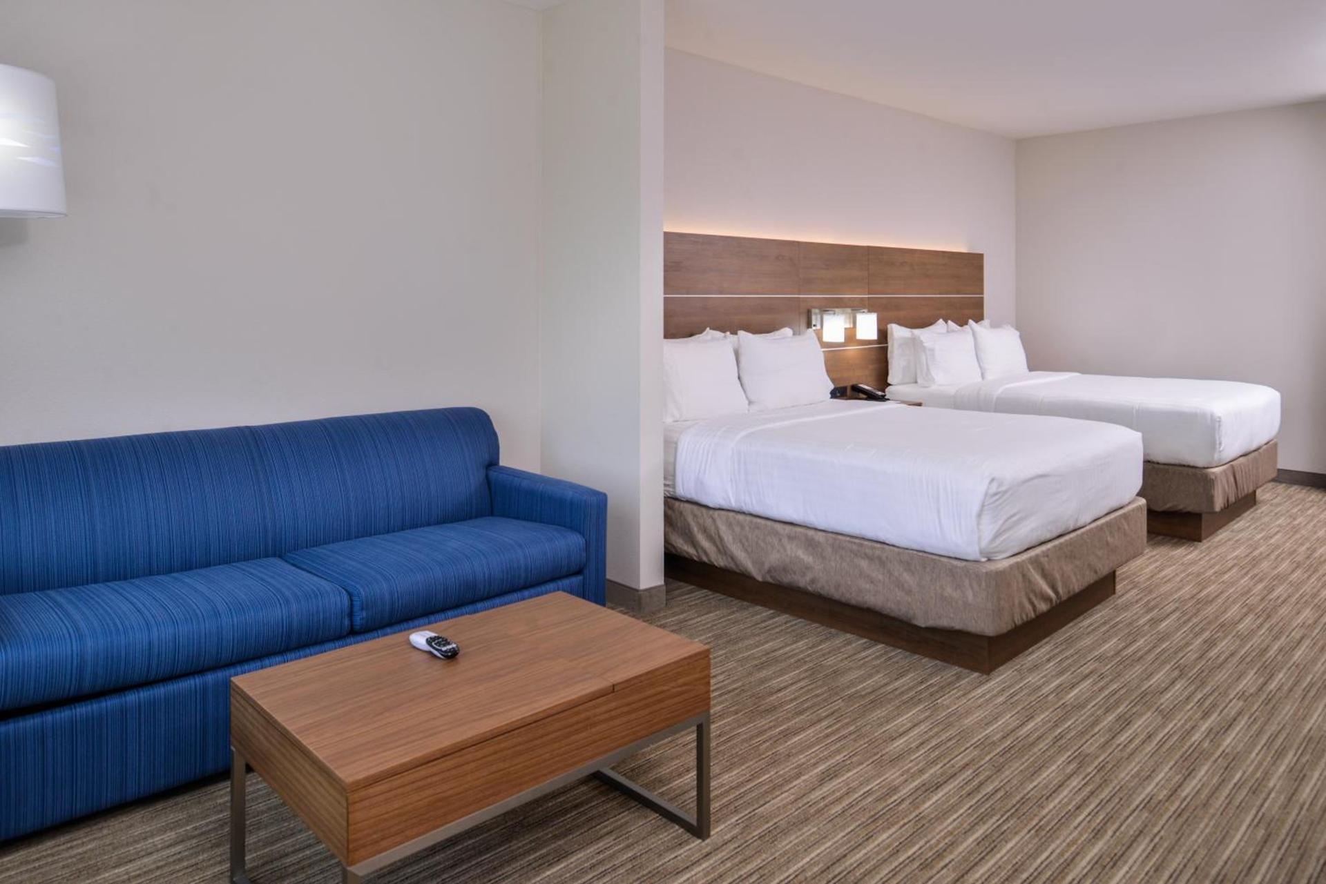 Holiday Inn Express & Suites - Siloam Springs by IHG photo 54