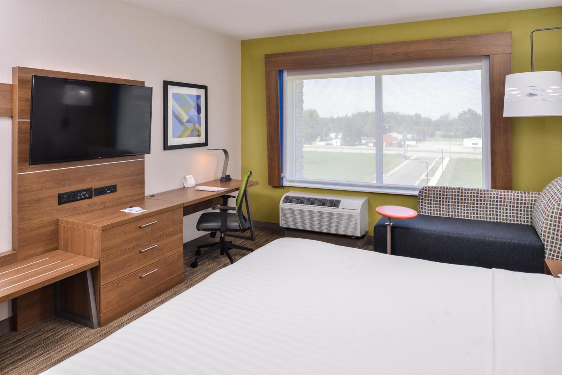Holiday Inn Express & Suites - Siloam Springs by IHG photo 36