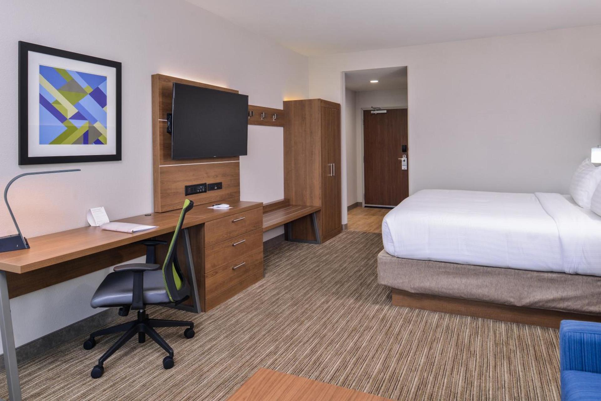 Holiday Inn Express & Suites - Siloam Springs by IHG photo 49