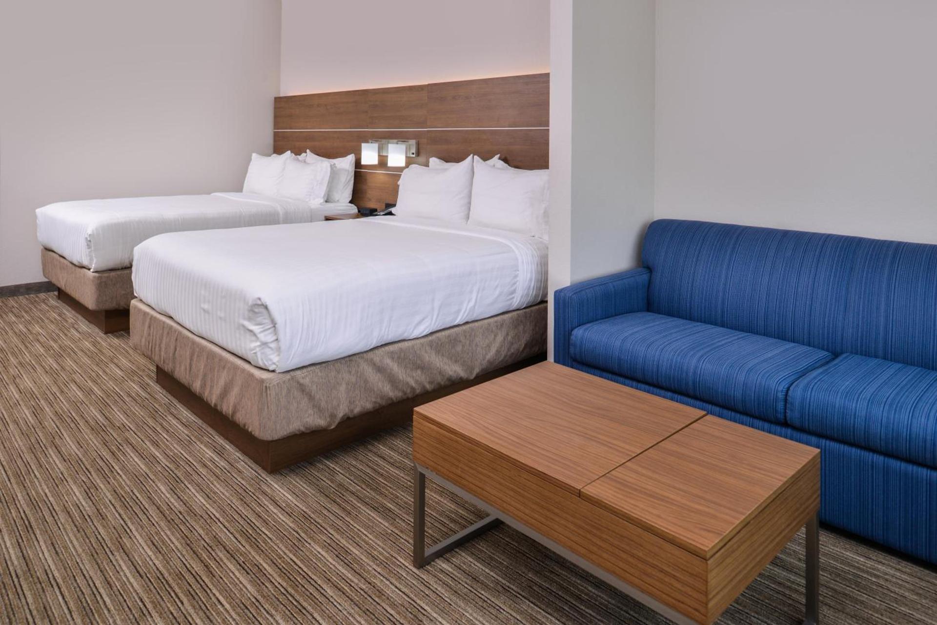 Holiday Inn Express & Suites - Siloam Springs by IHG photo 53