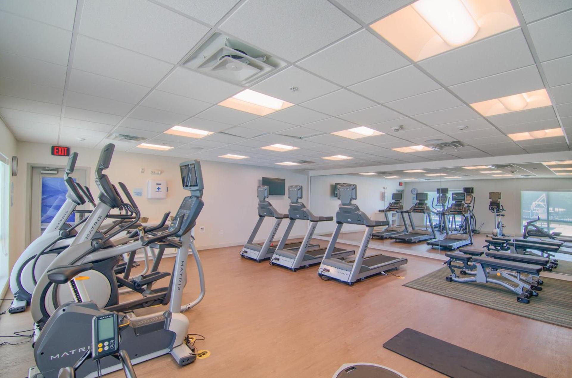 Holiday Inn Express & Suites Mobile - University Area by IHG photo 40