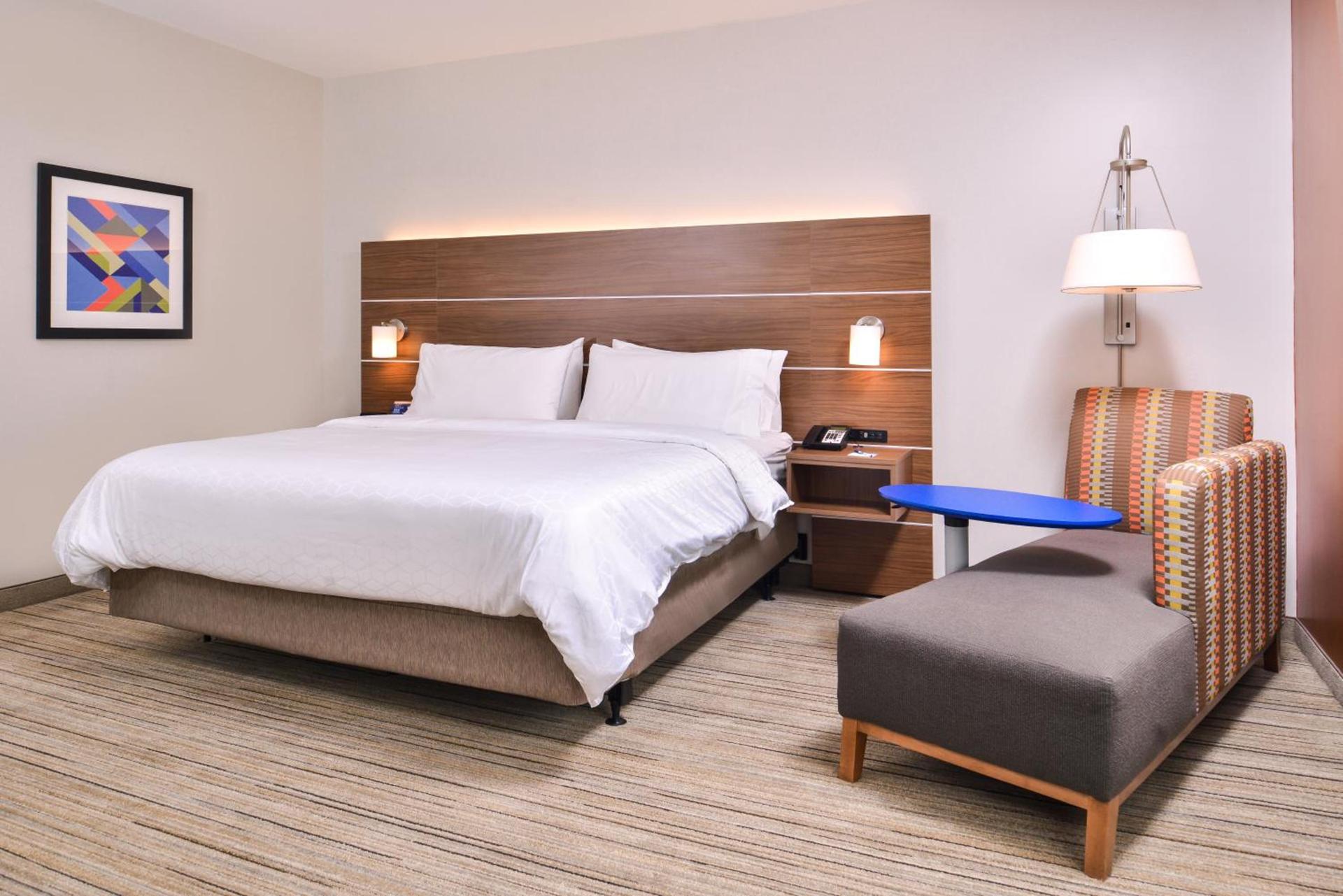 Holiday Inn Express & Suites Farmville by IHG photo 36