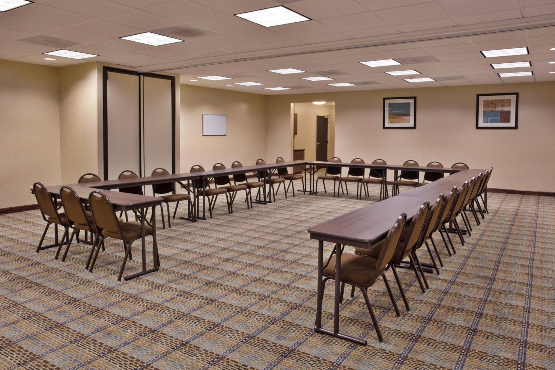 Holiday Inn Express & Suites Moultrie by IHG photo 19