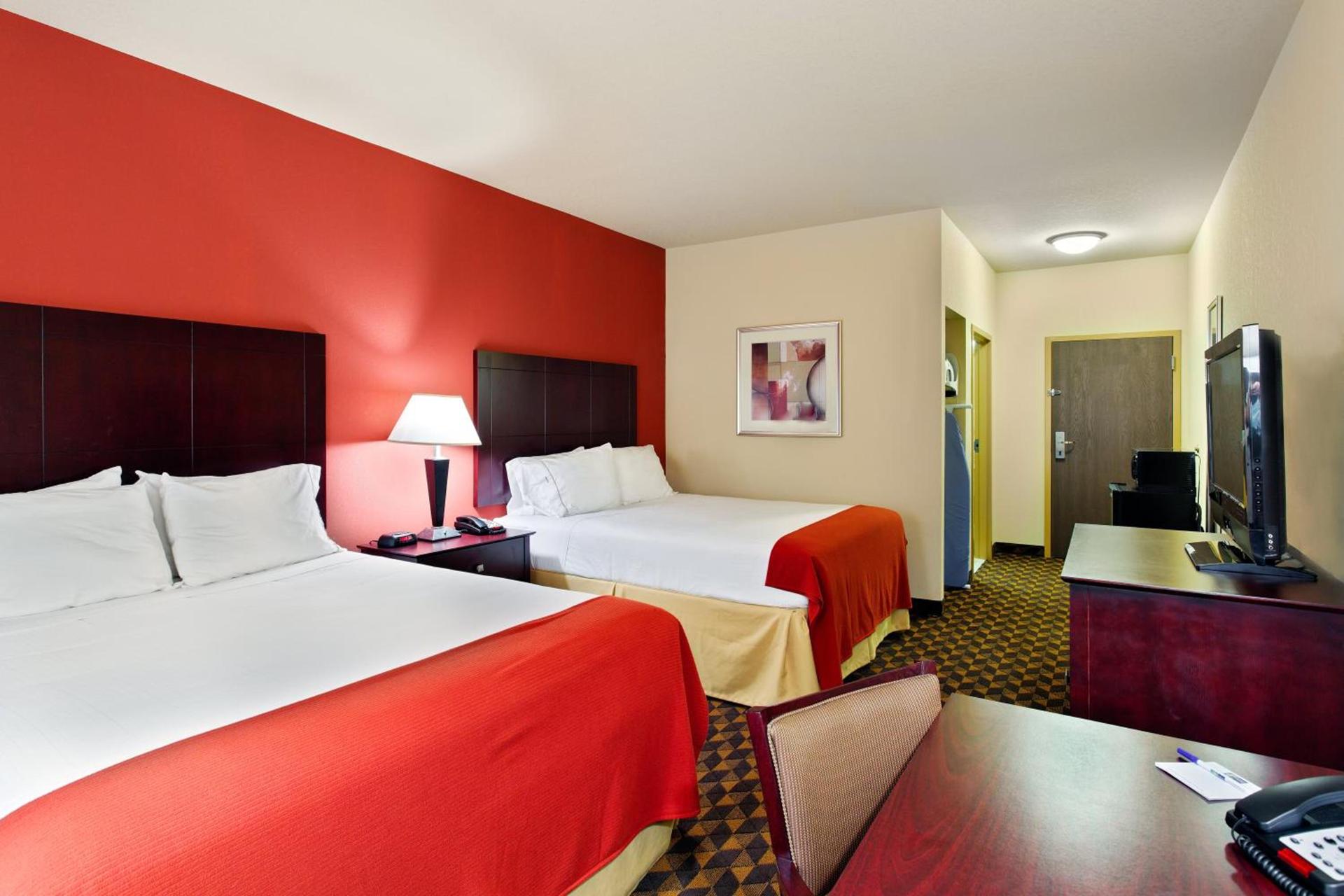 Holiday Inn Express & Suites Malvern by IHG photo 11