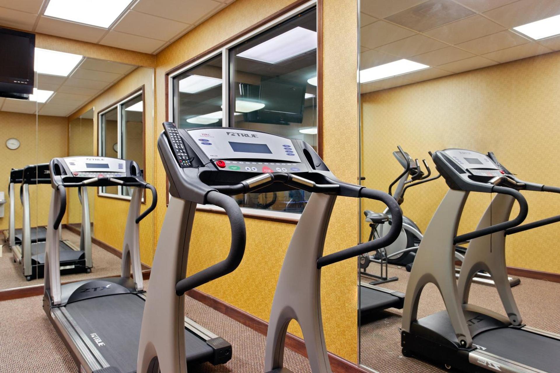 Holiday Inn Express & Suites Malvern by IHG photo 4
