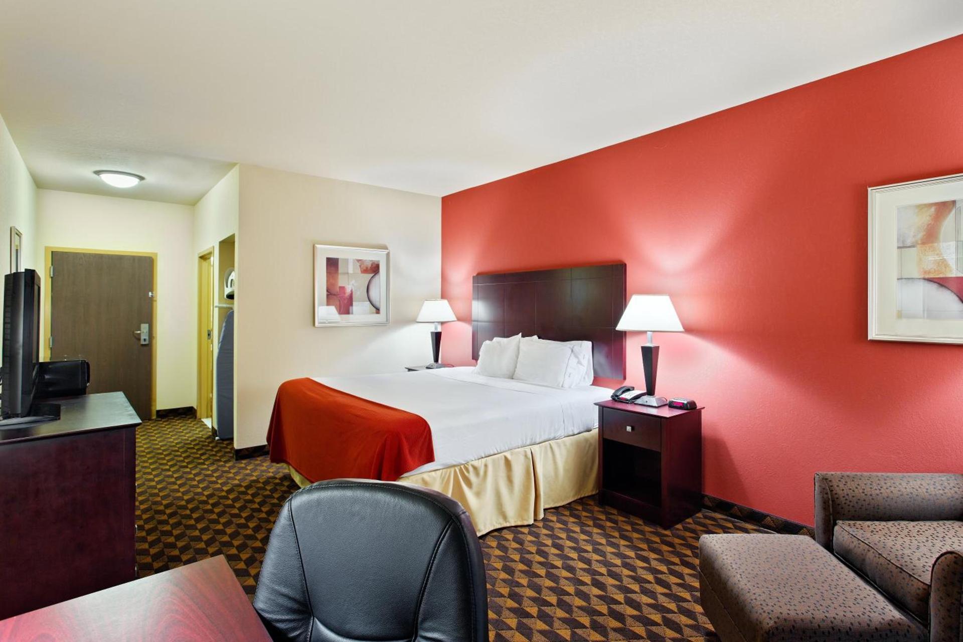 Holiday Inn Express & Suites Malvern by IHG photo 24