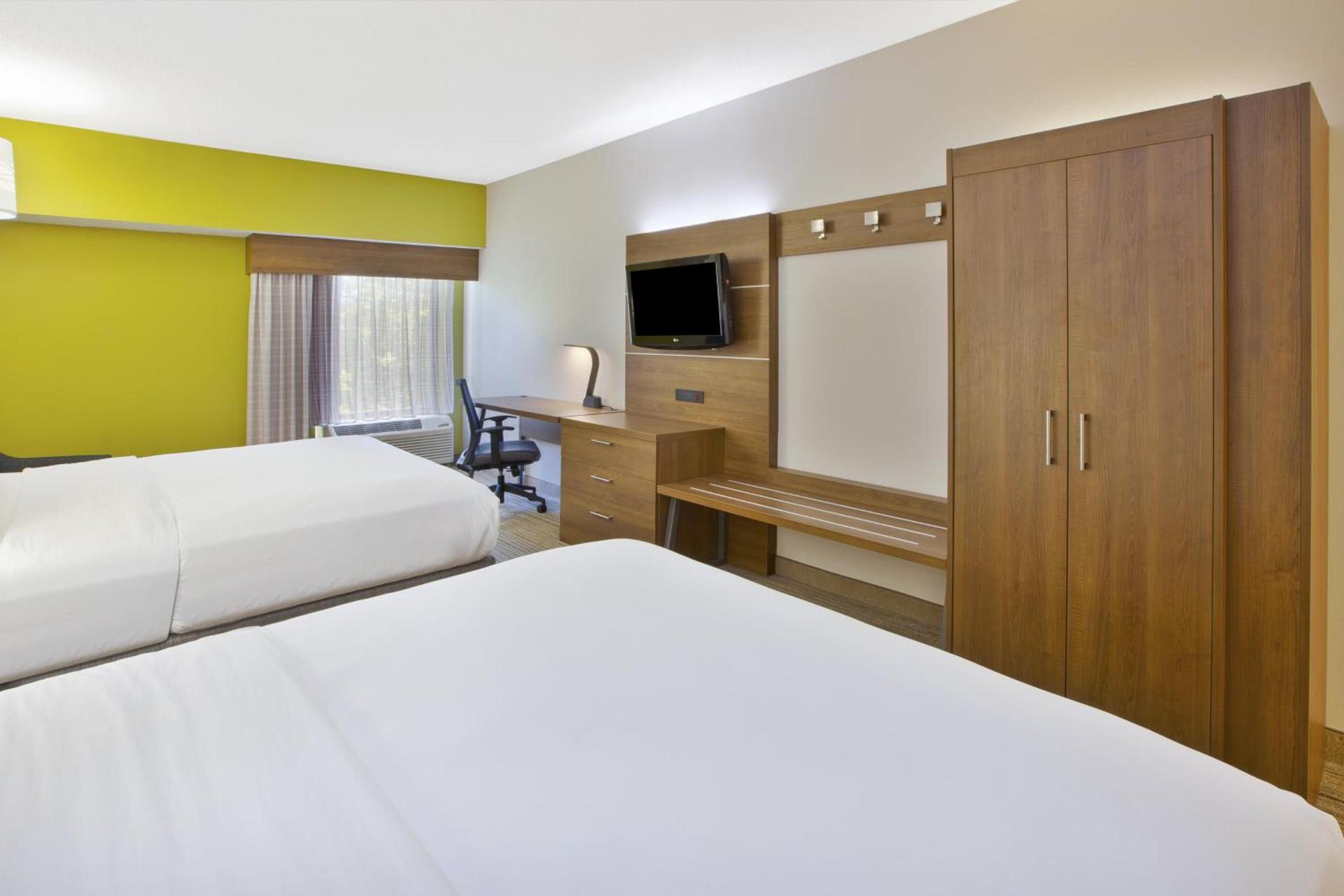 Holiday Inn Express Hotel & Suites Cincinnati Northeast-Milford by IHG photo 34
