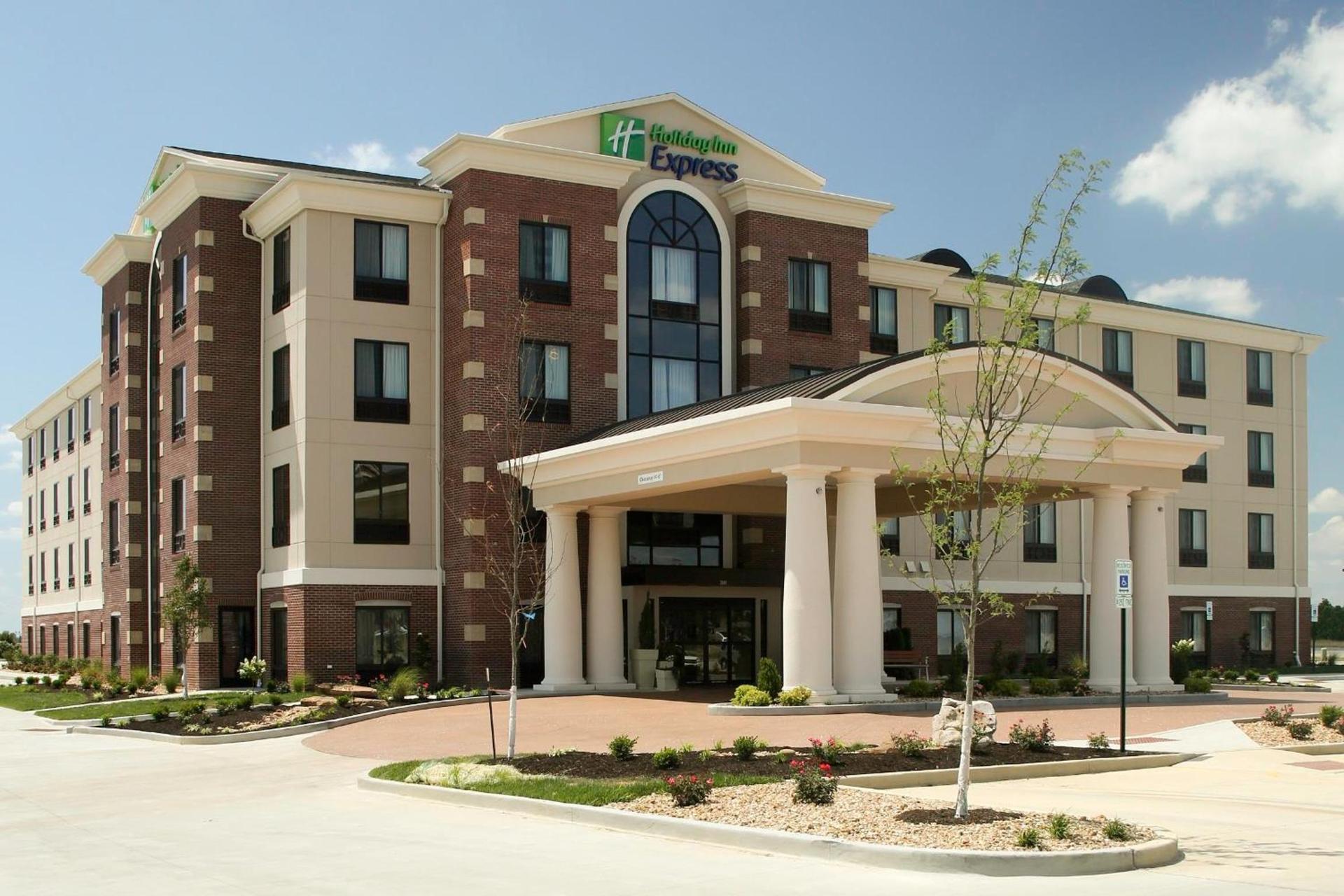 Holiday Inn Express & Suites Marion Northeast by IHG photo 8