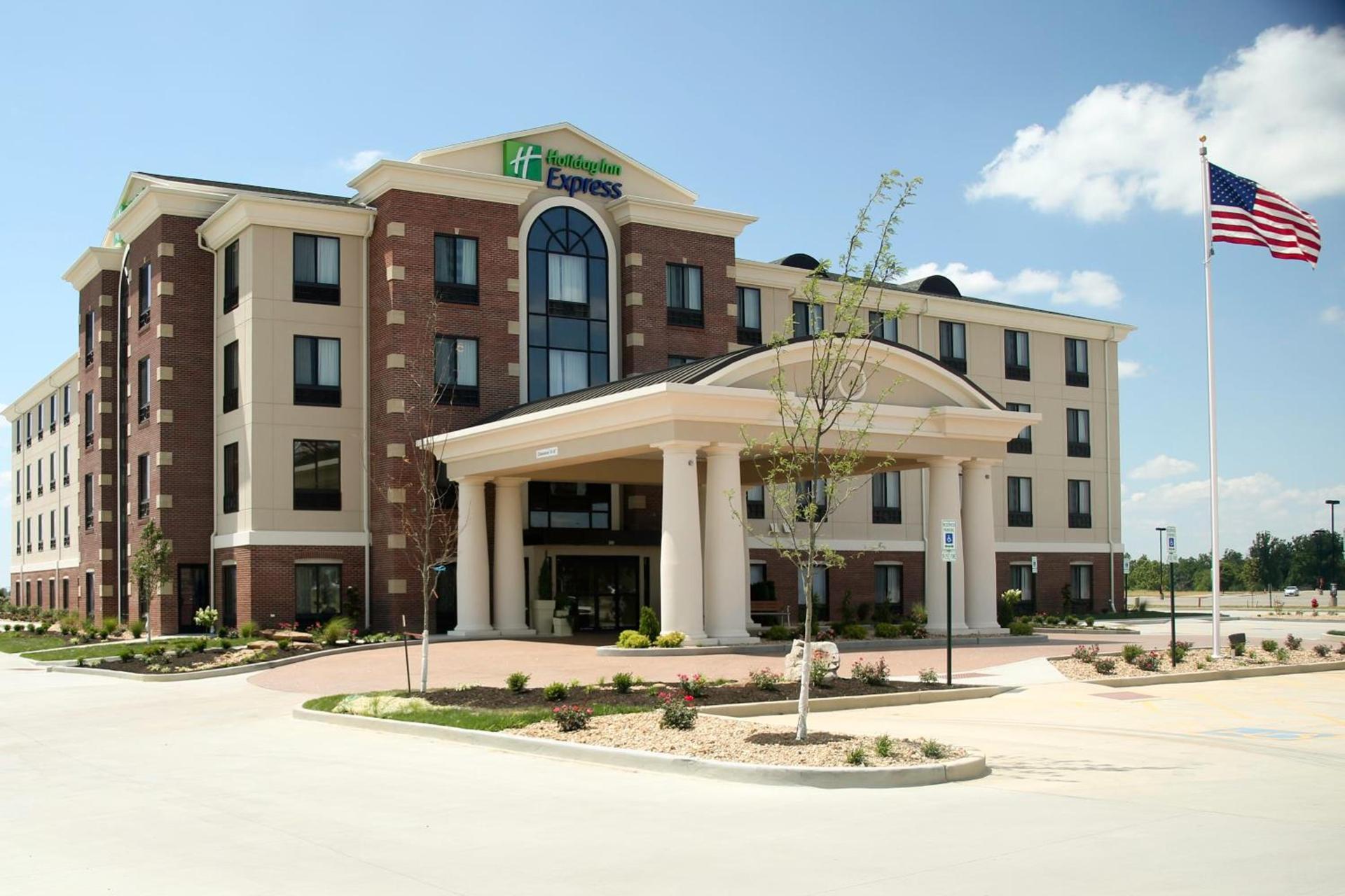 Holiday Inn Express & Suites Marion Northeast by IHG photo 23