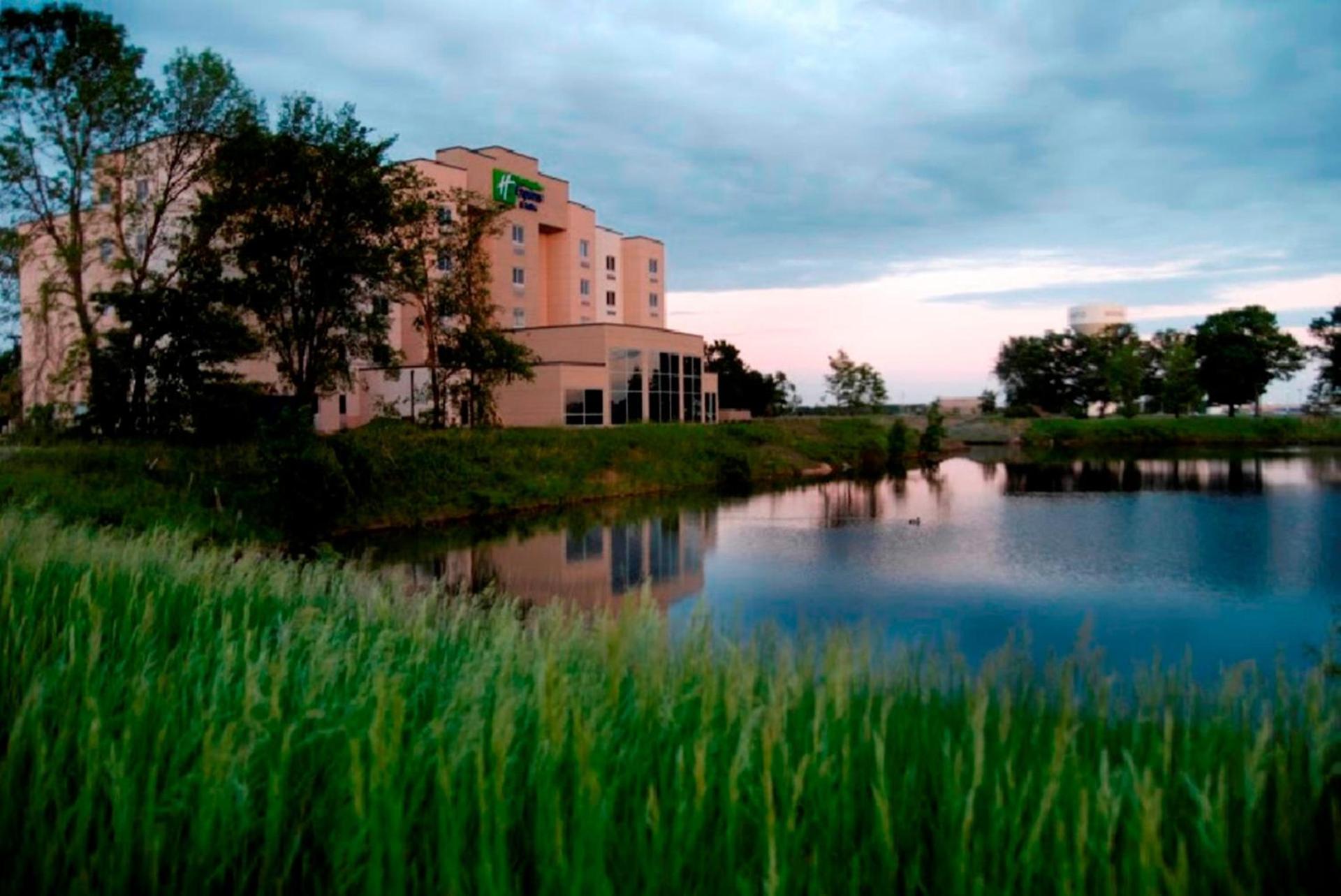 Holiday Inn Express Hotel & Suites Mankato East by IHG photo 14