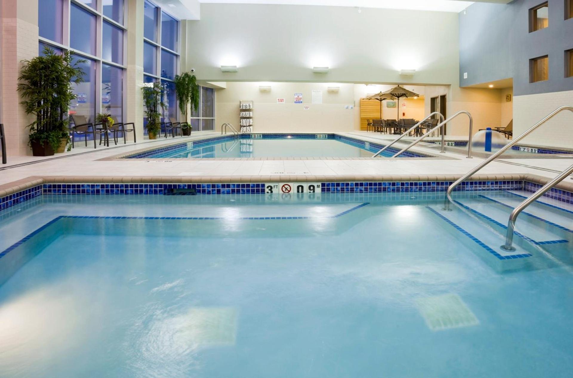 Holiday Inn Express Hotel & Suites Mankato East by IHG photo 37