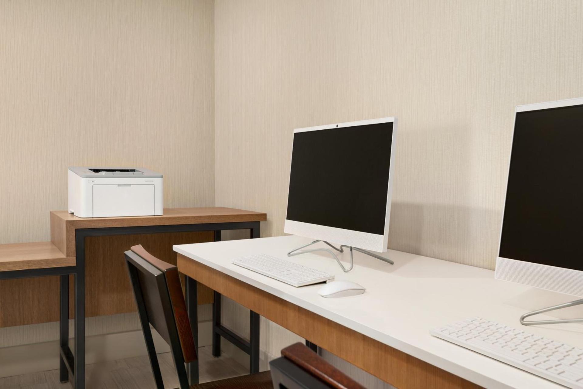 Holiday Inn Express Hotel & Suites McAlester by IHG photo 28