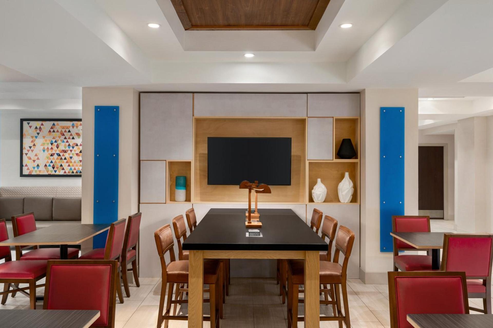 Holiday Inn Express Hotel & Suites McAlester by IHG photo 27