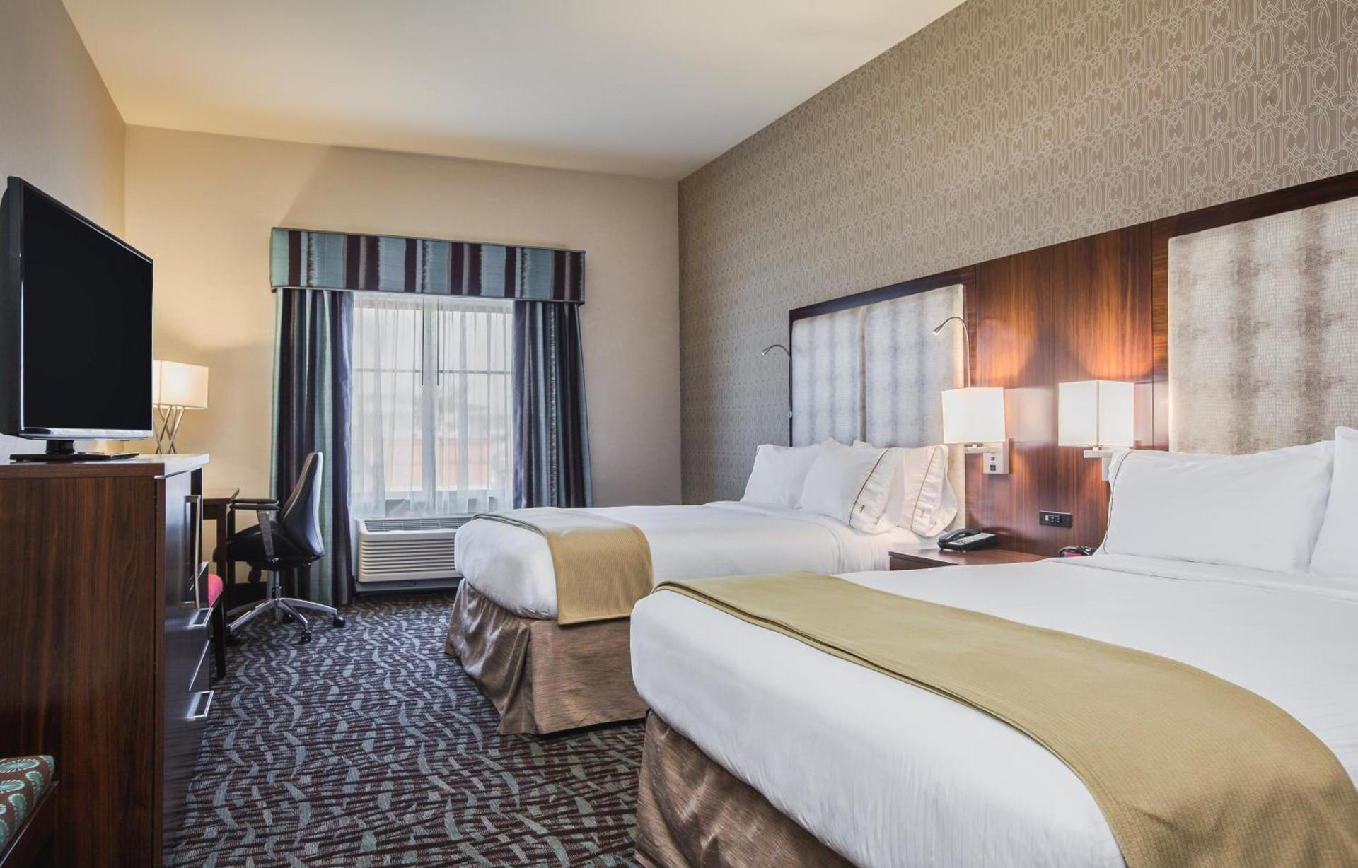 Holiday Inn Express & Suites Eureka by IHG photo 43