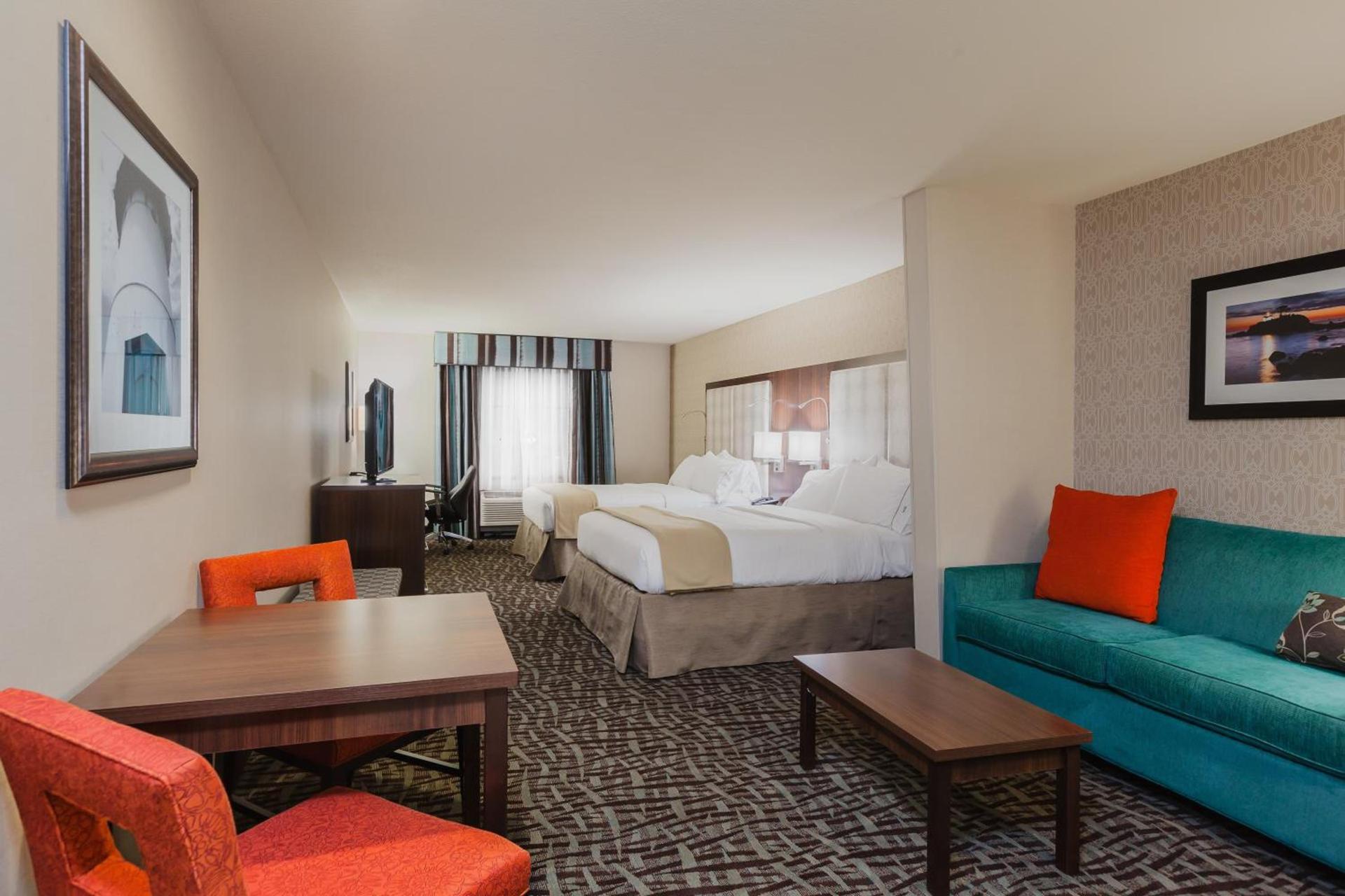 Holiday Inn Express & Suites Eureka by IHG photo 40