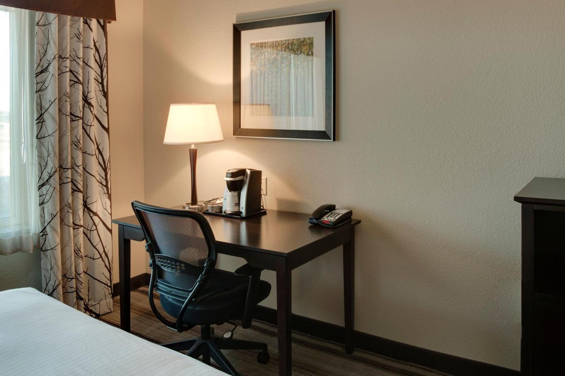 Holiday Inn Express & Suites Nevada by IHG photo 55