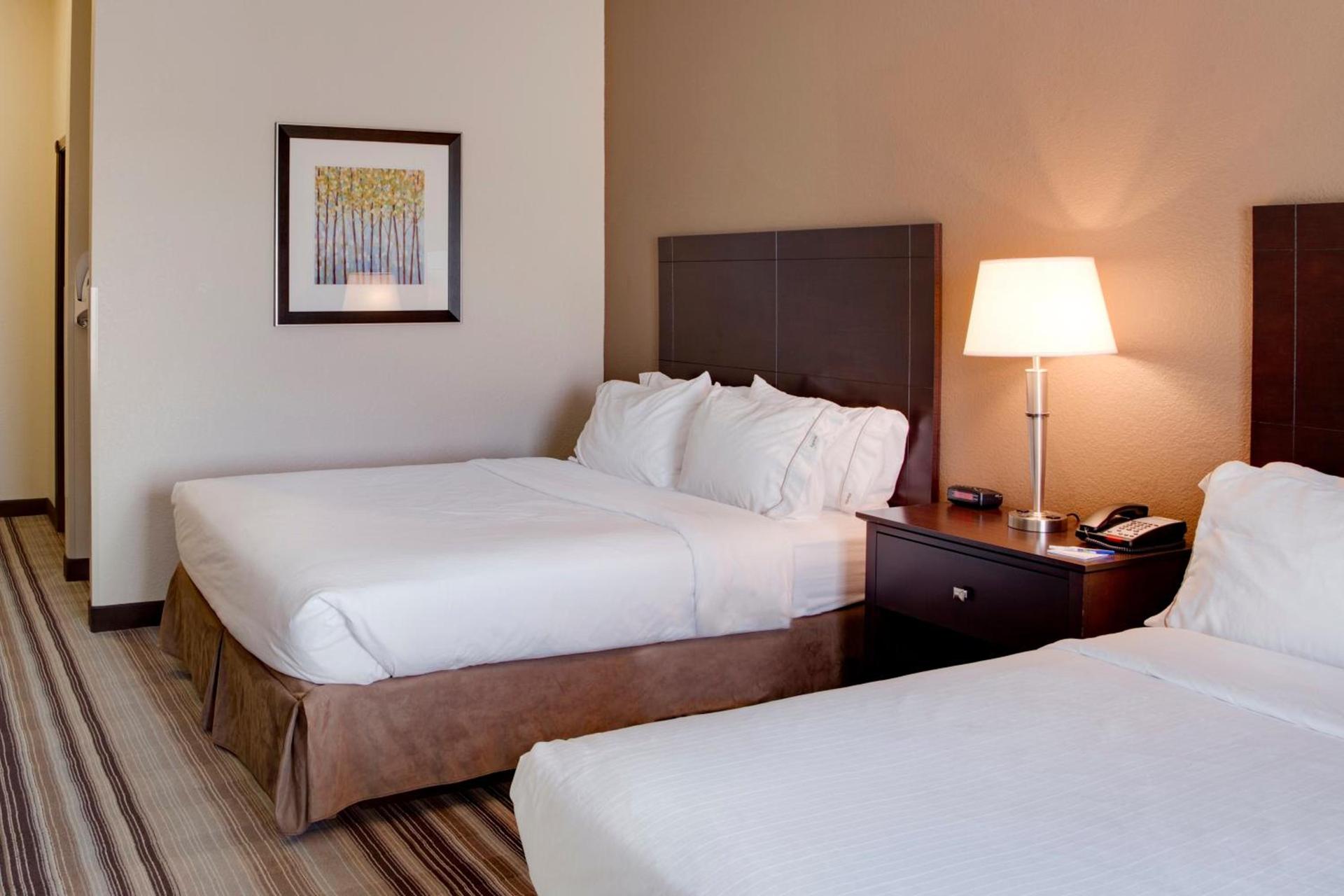 Holiday Inn Express & Suites Nevada by IHG photo 52