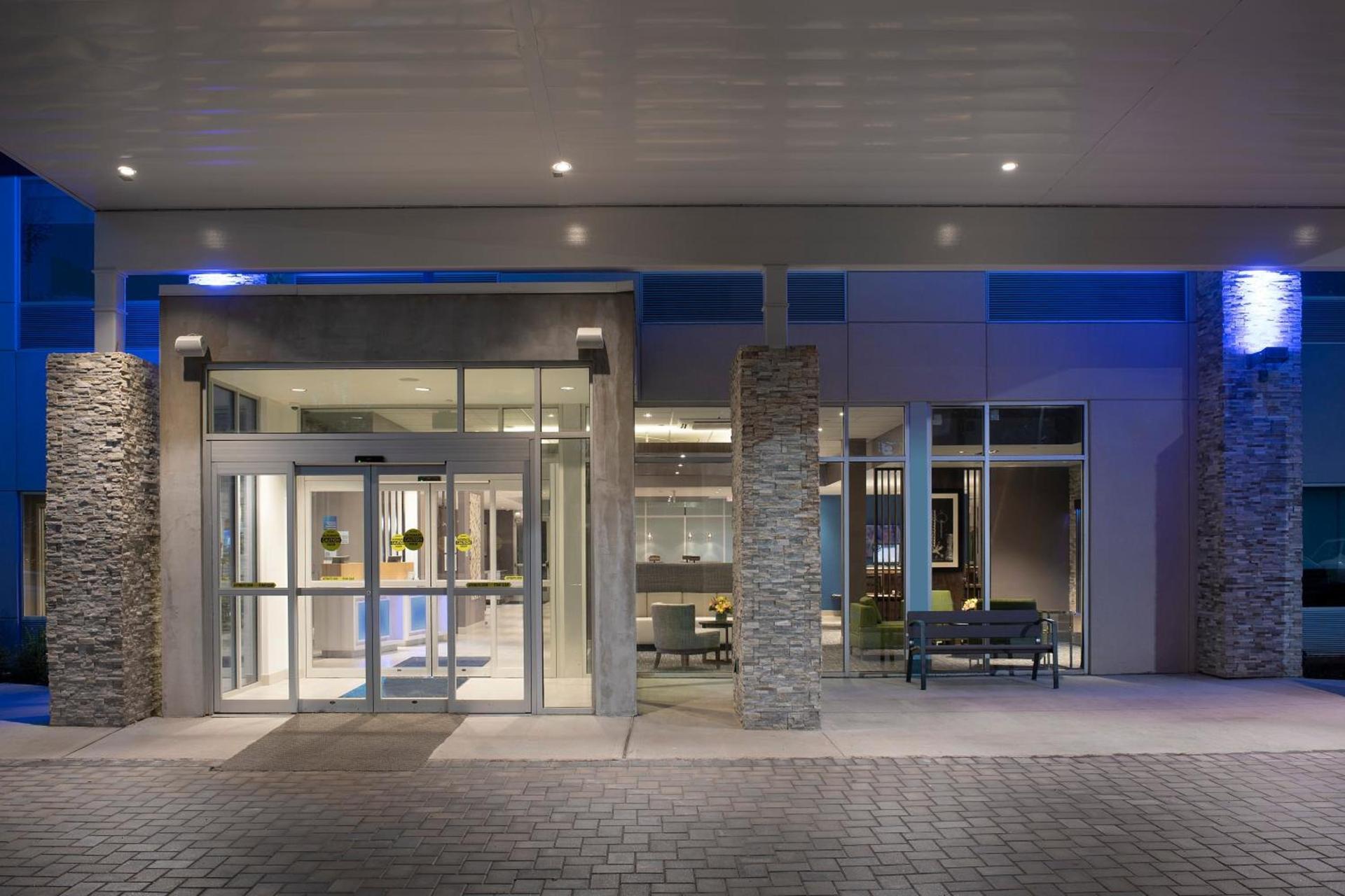 Holiday Inn Express & Suites - North Brunswick by IHG photo 27