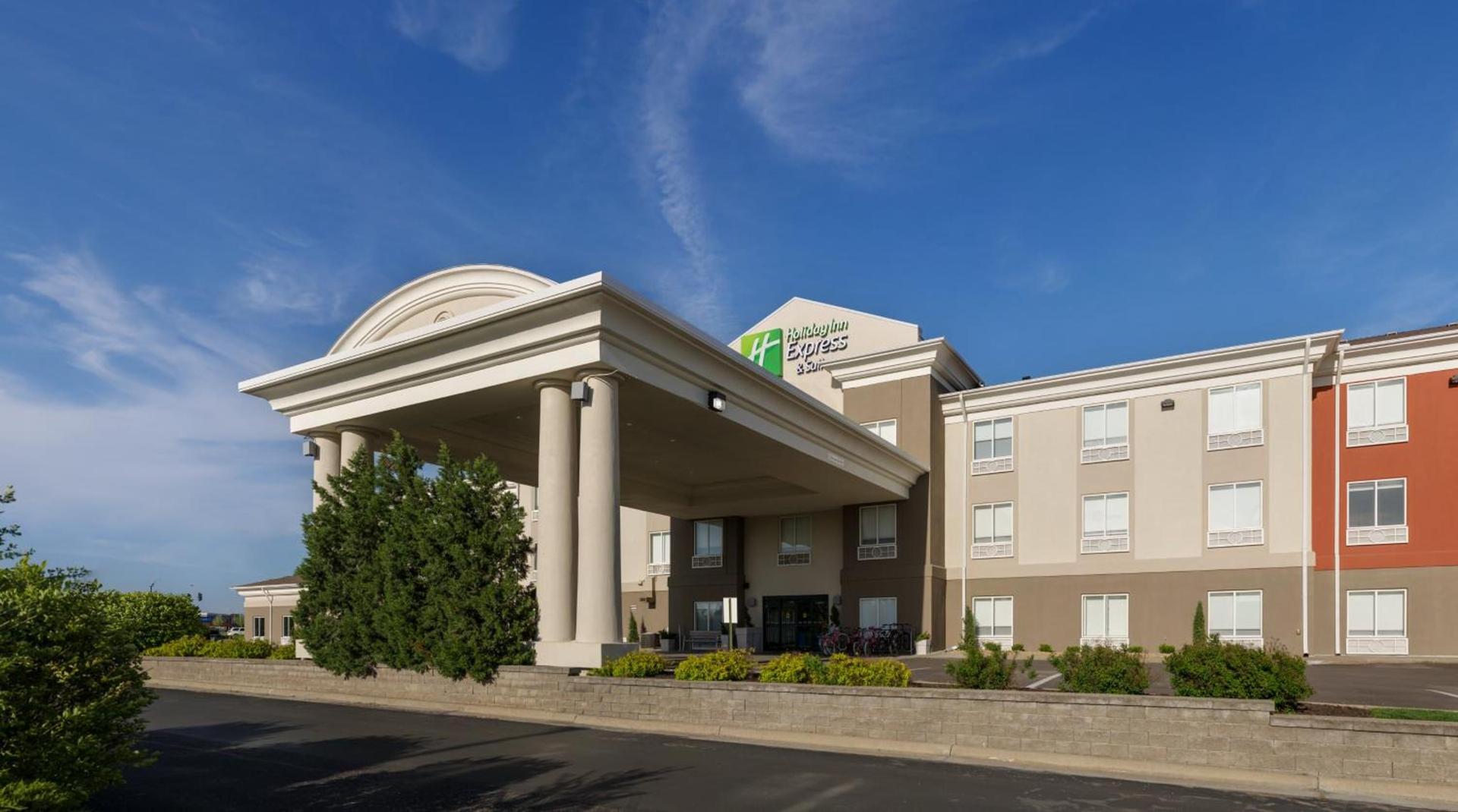 Holiday Inn Express Lawrence by IHG photo 1