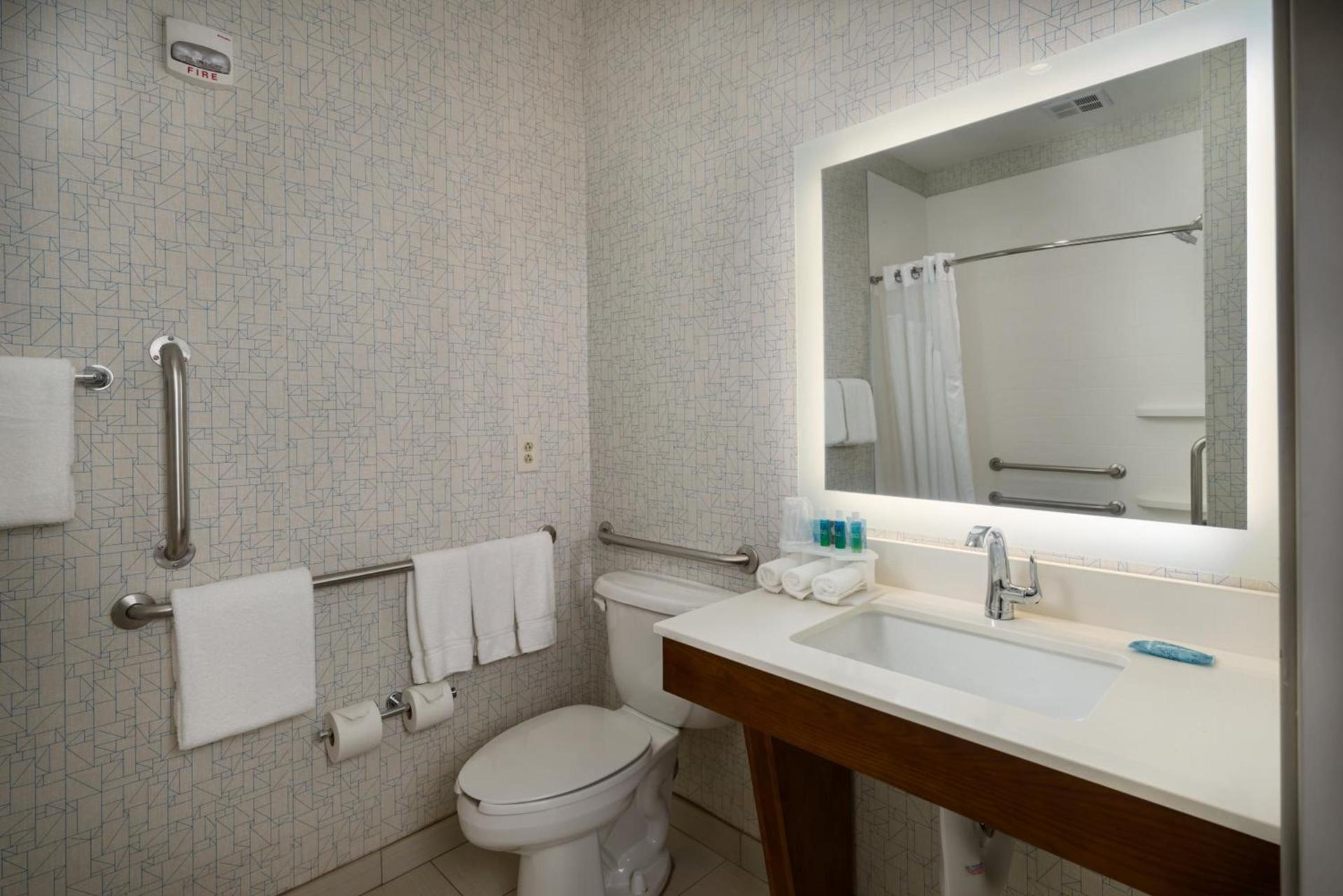 Holiday Inn Express Lawrence by IHG photo 22