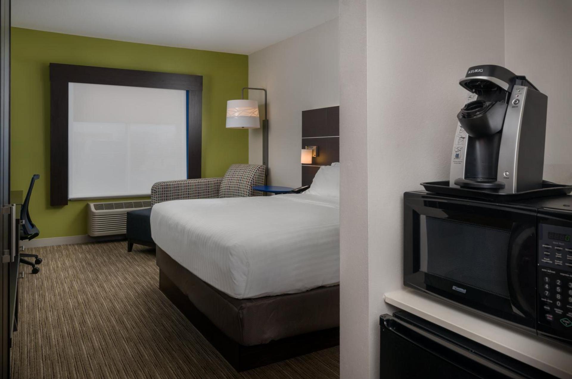 Holiday Inn Express Lawrence by IHG photo 24