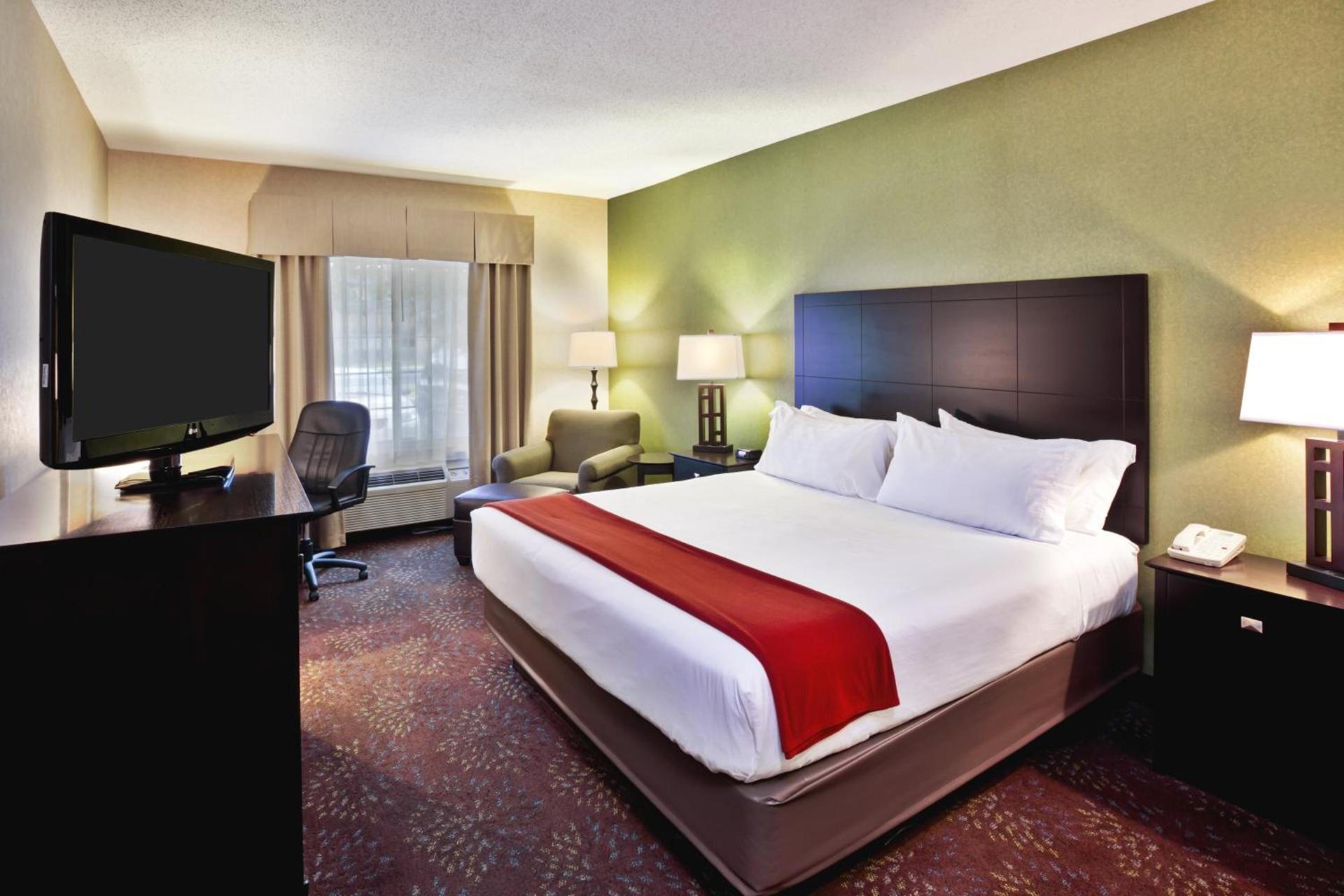 Holiday Inn Express Hotel & Suites Woodhaven by IHG photo 16