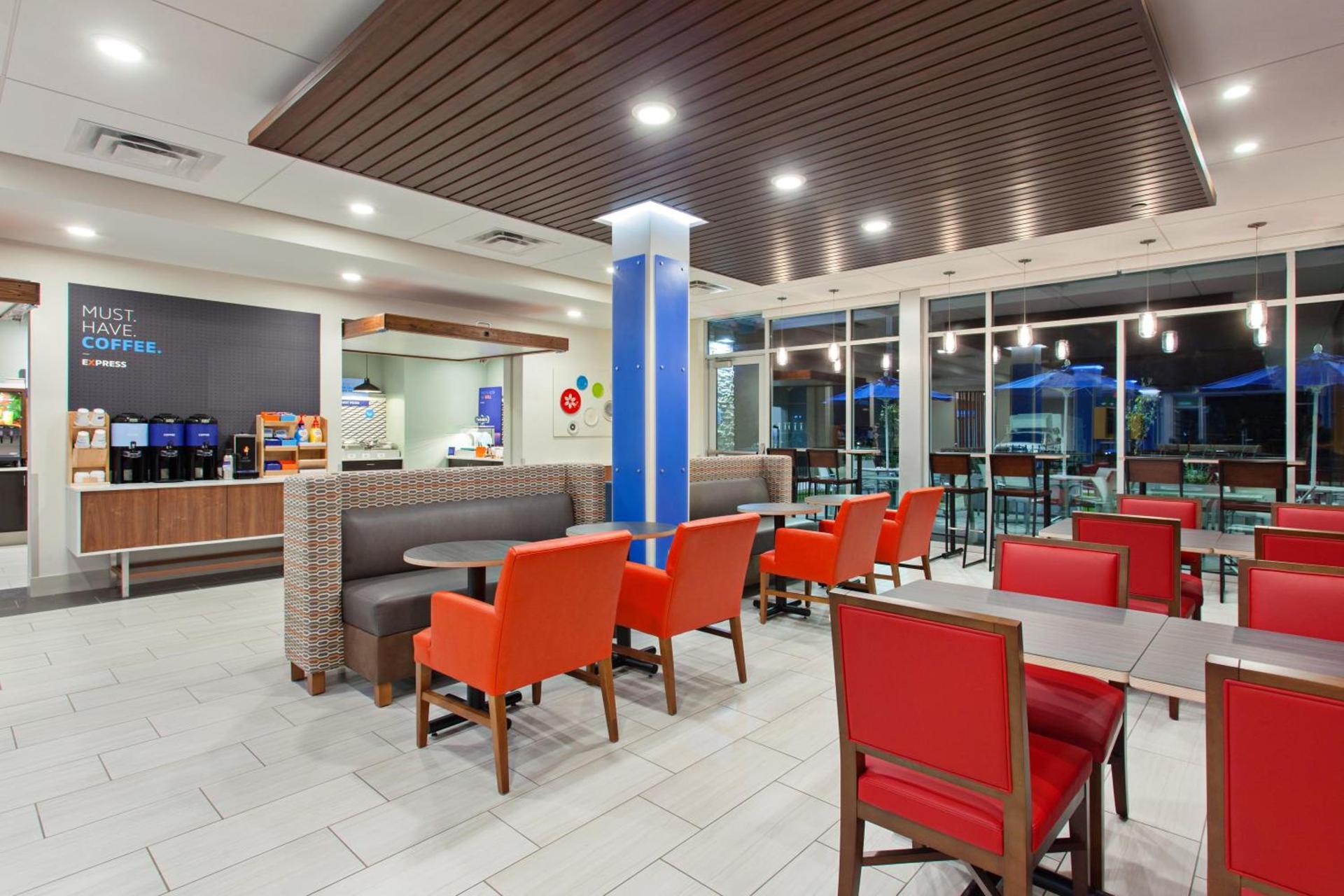 Holiday Inn Express & Suites - Moses Lake by IHG photo 13