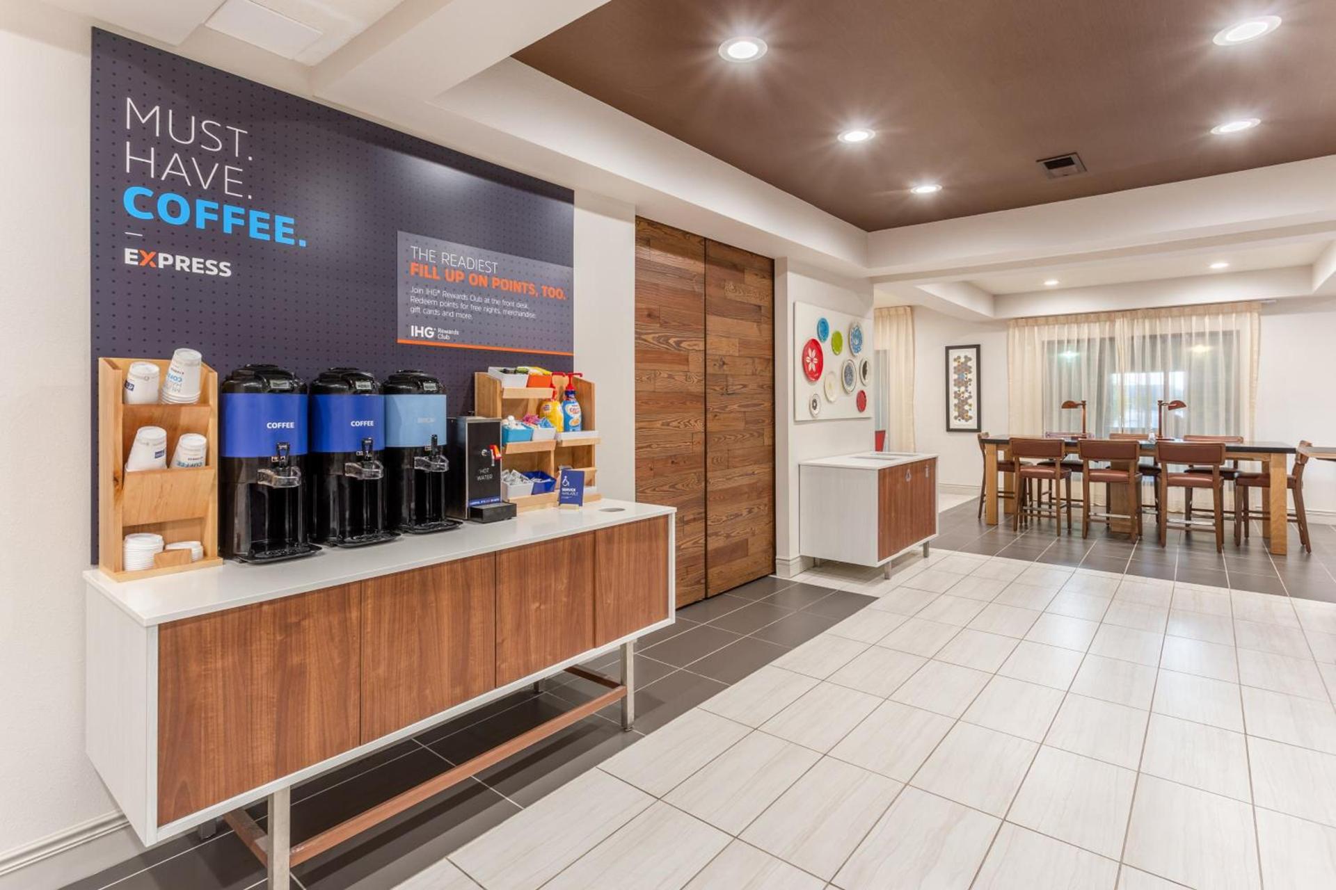 Holiday Inn Express & Suites O'Fallon-Shiloh by IHG photo 36