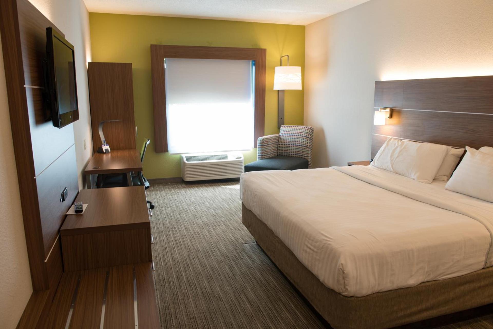 Holiday Inn Express Hotel & Suites Elkhart-South by IHG photo 35