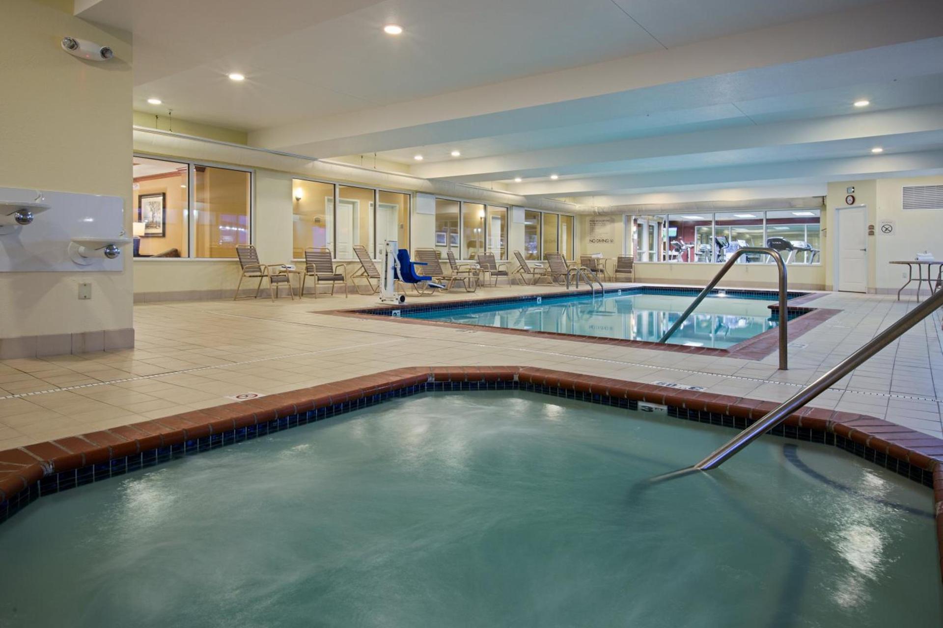 Holiday Inn Express & Suites Vandalia by IHG photo 15
