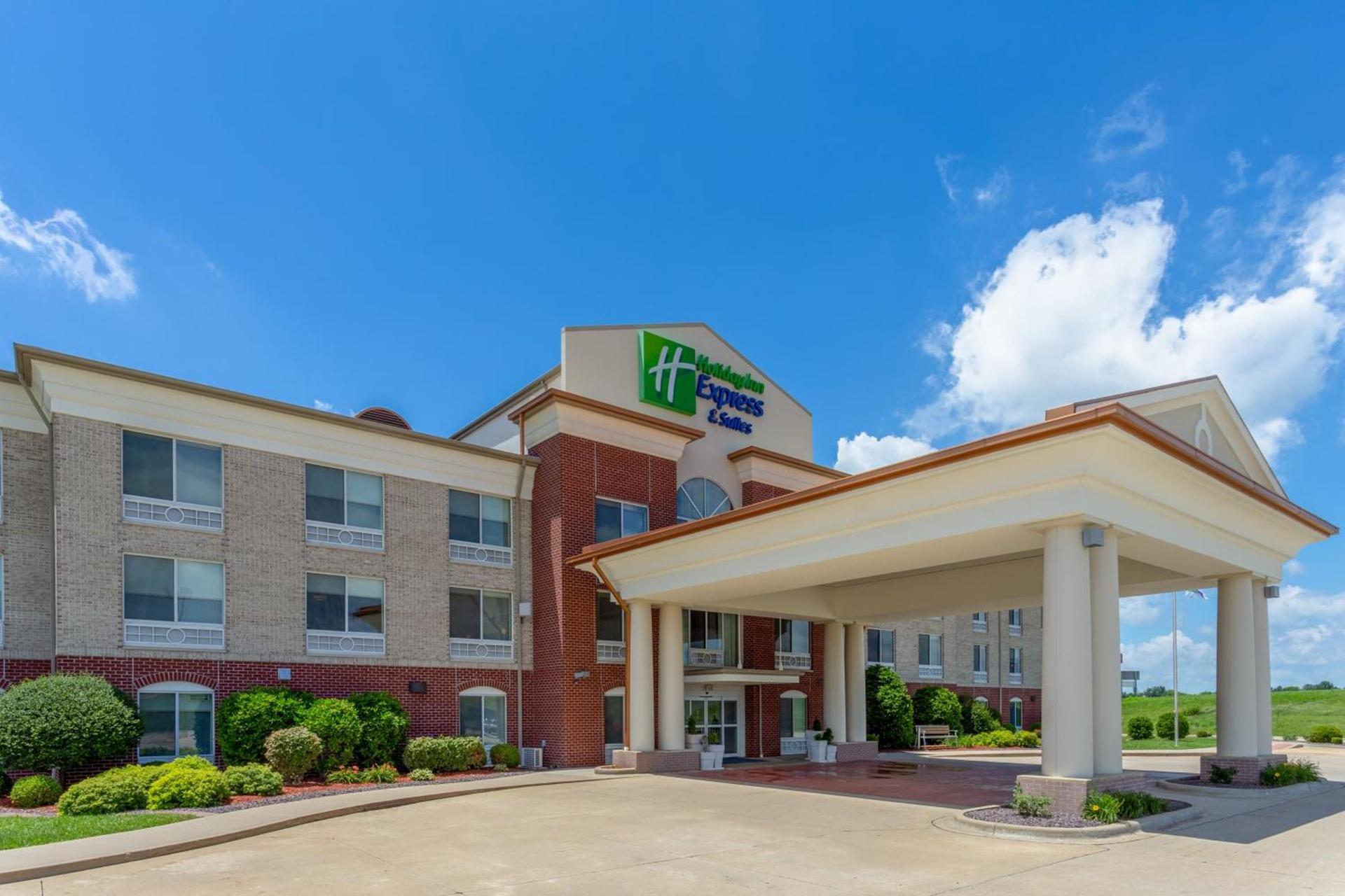 Holiday Inn Express & Suites Vandalia by IHG — hotel in Vandalia